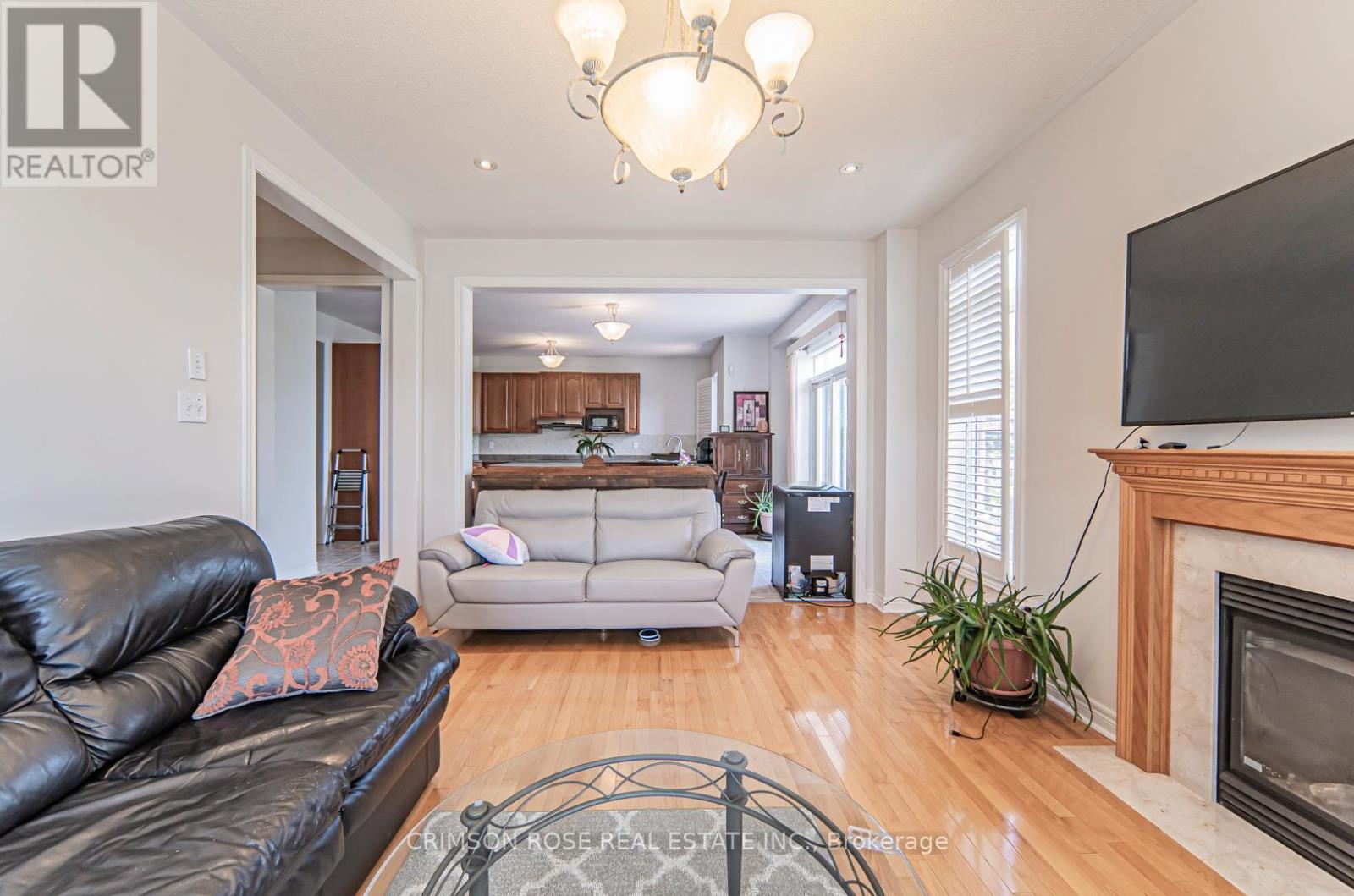 Room 3 - 5420 Valleyhigh Drive, Burlington, ON - Indoor Photo Showing Living Room With Fireplace