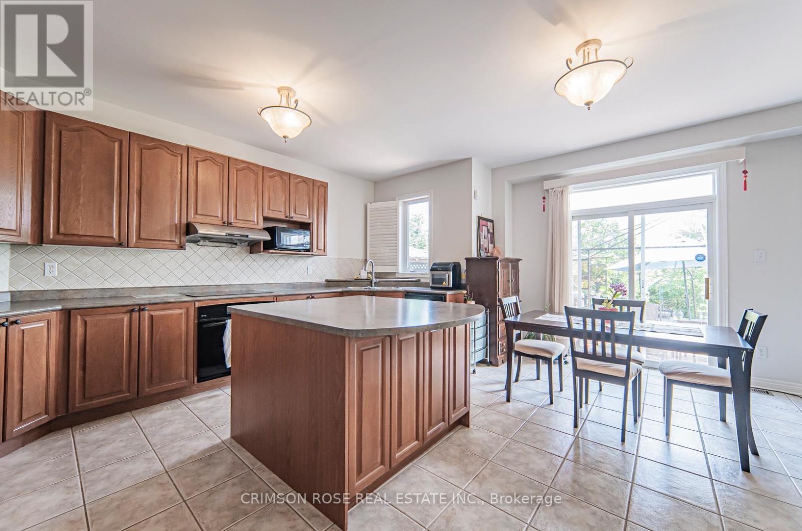 Room 3 - 5420 Valleyhigh Drive, Burlington, ON - Indoor Photo Showing Other Room