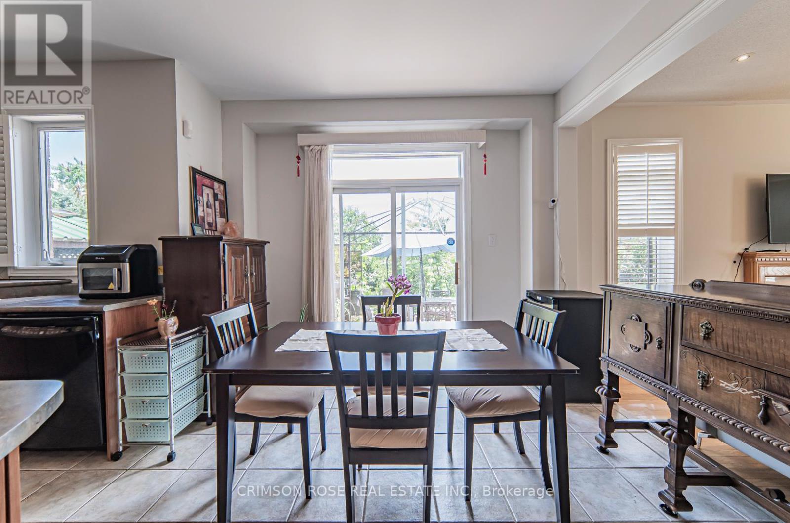 Room 3 - 5420 Valleyhigh Drive, Burlington, ON - Indoor Photo Showing Dining Room