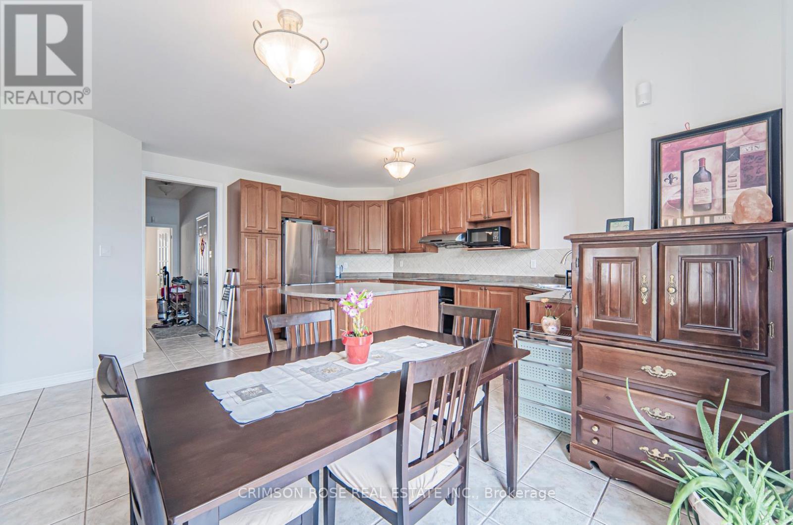 Room 3 - 5420 Valleyhigh Drive, Burlington, ON - Indoor