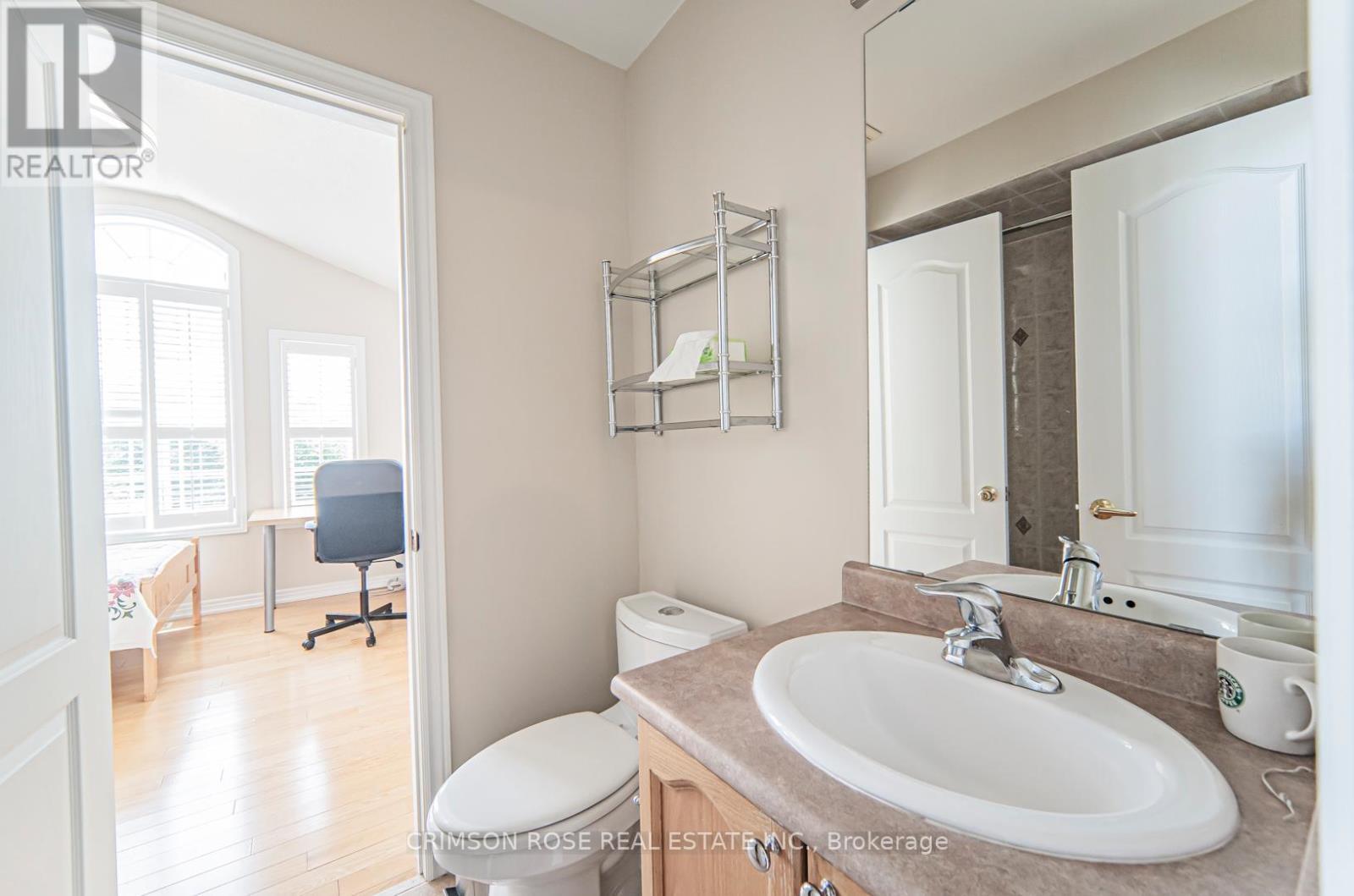 Room 3 - 5420 Valleyhigh Drive, Burlington, ON - Indoor Photo Showing Bathroom