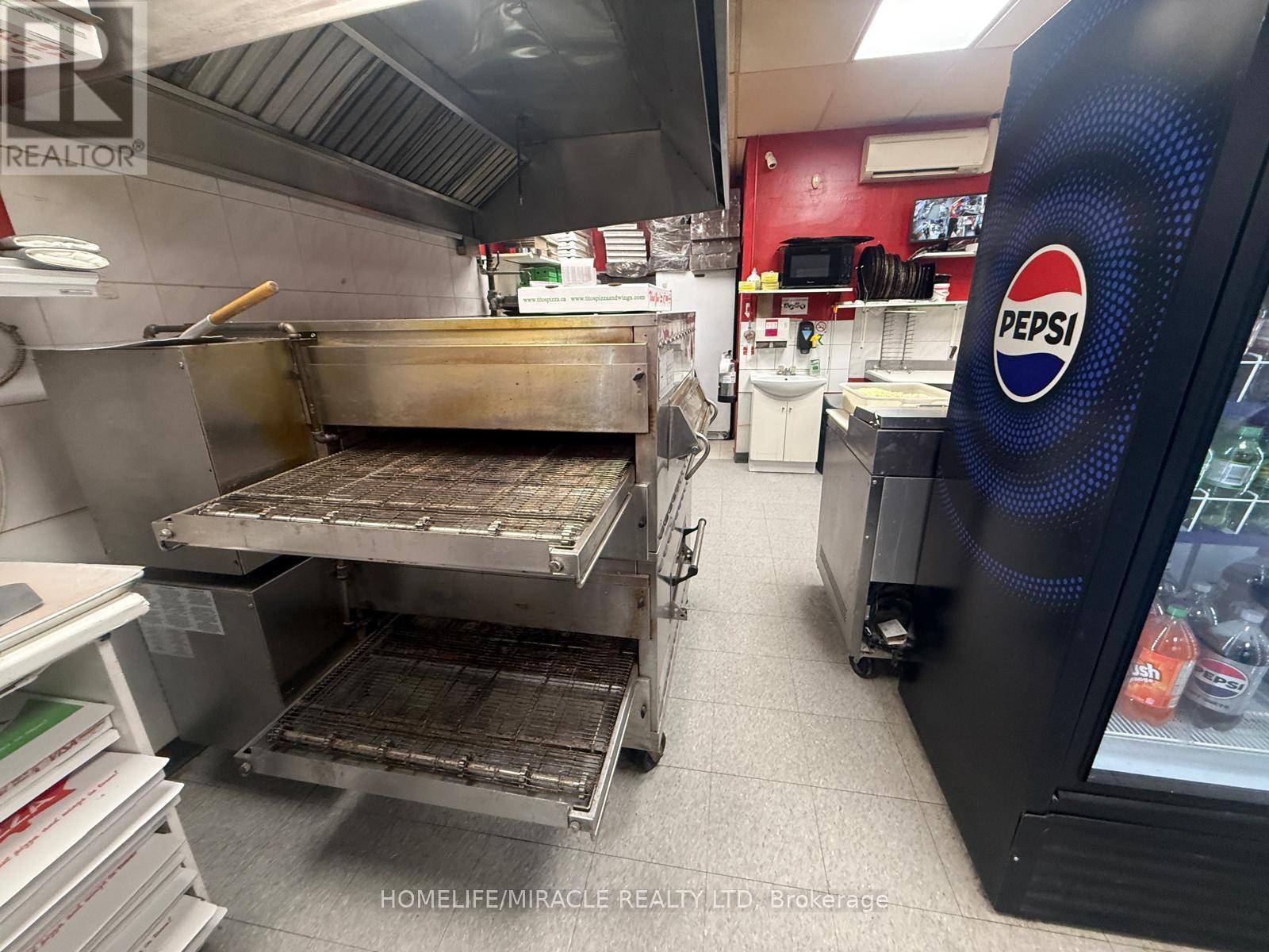 2 - 170 Brantwood Park Road, Brantford, ON