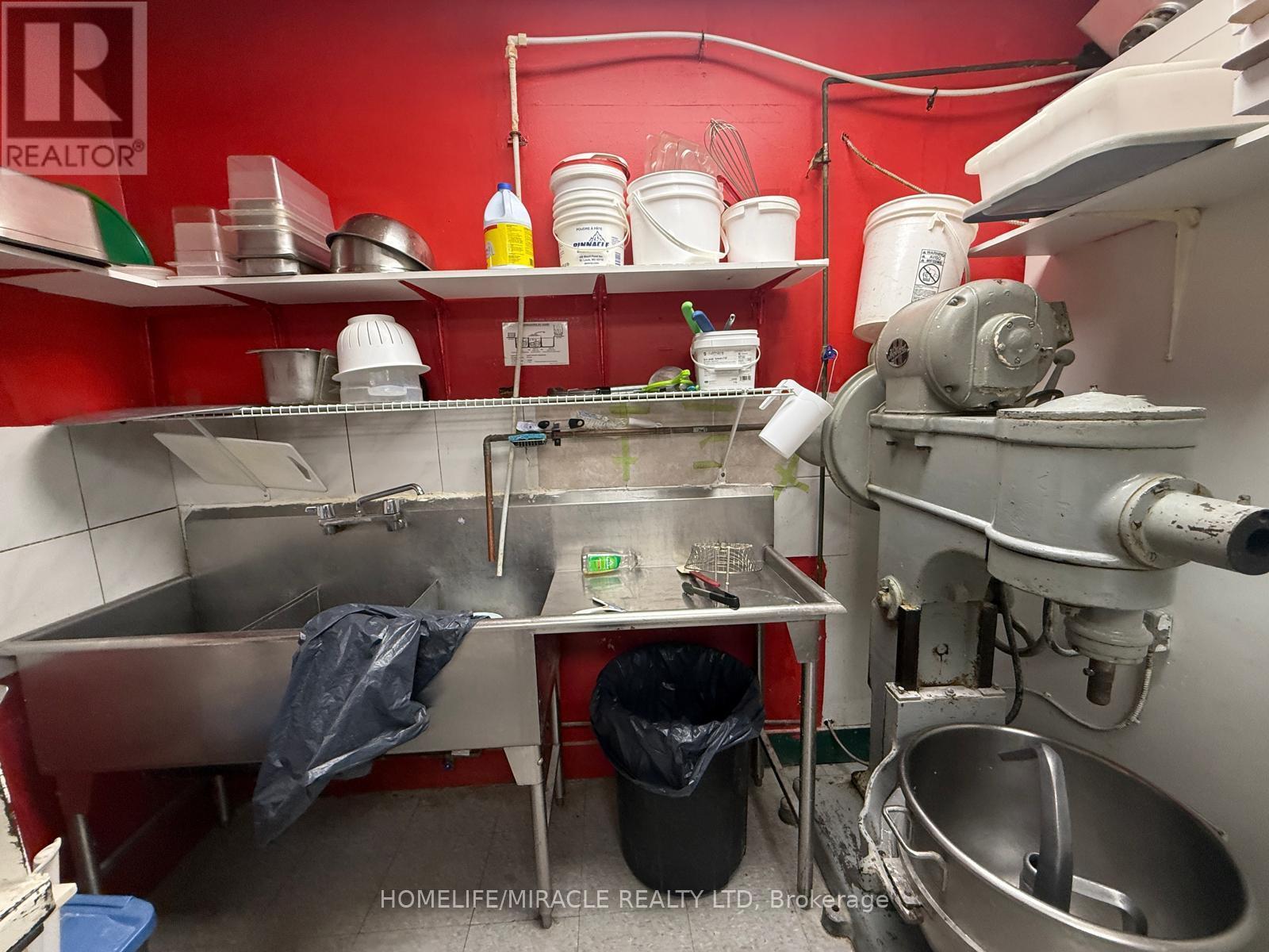 2 - 170 Brantwood Park Road, Brantford, ON