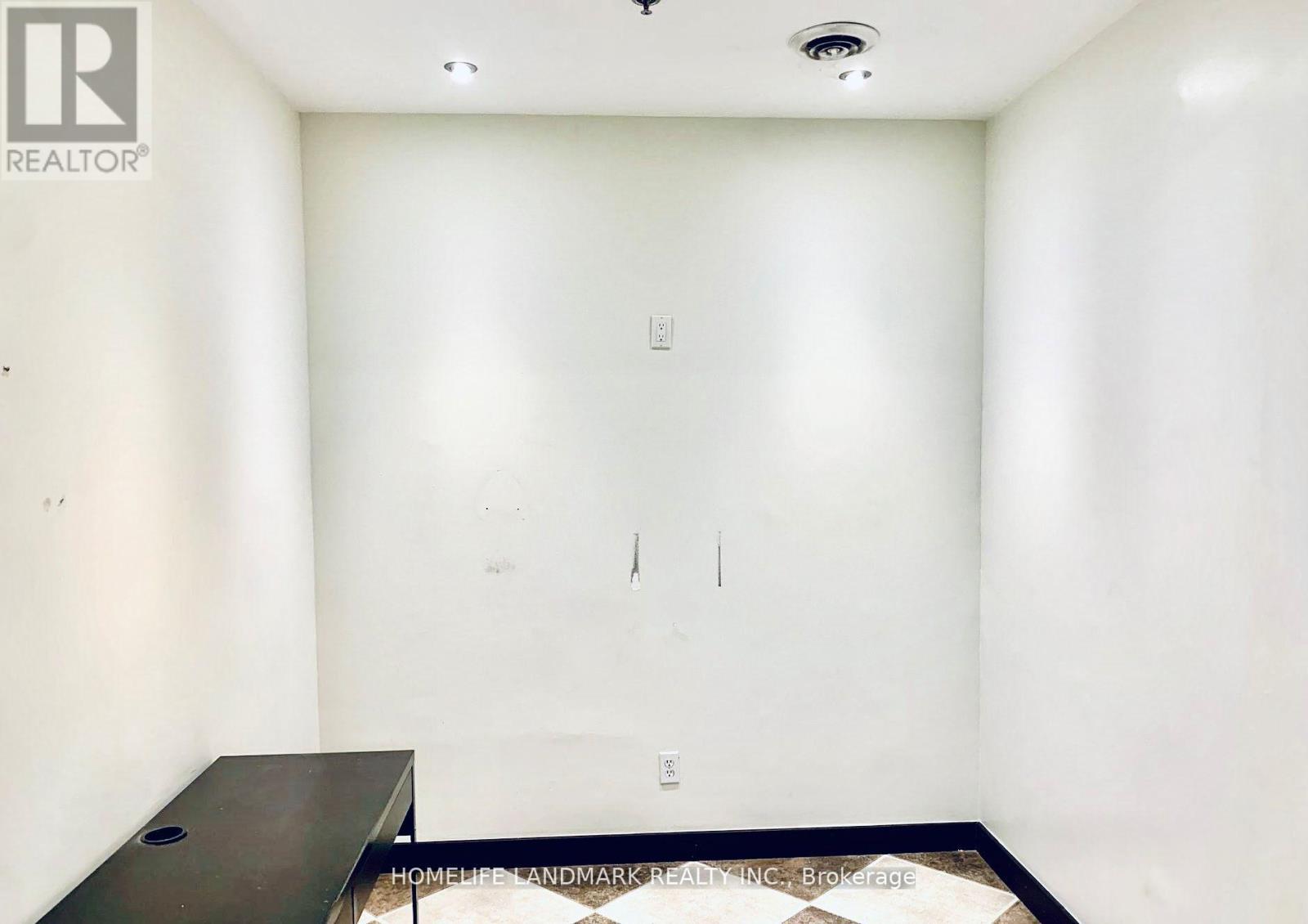 14 - 9425 Leslie Street, Richmond Hill, ON