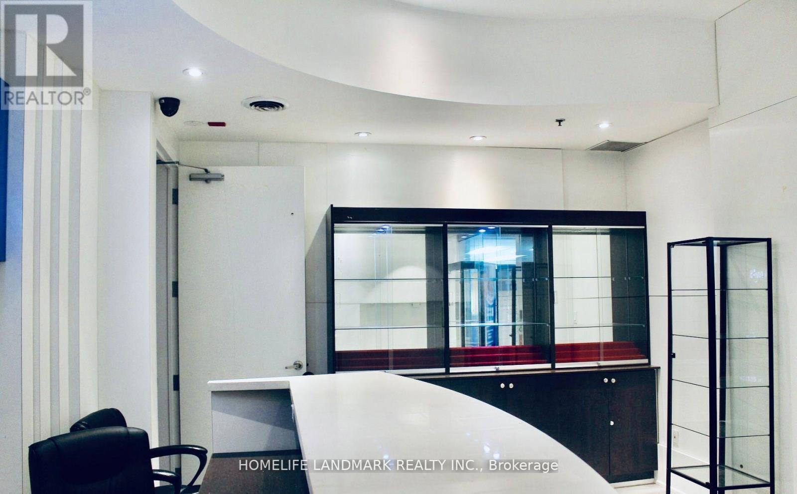 14 - 9425 Leslie Street, Richmond Hill, ON