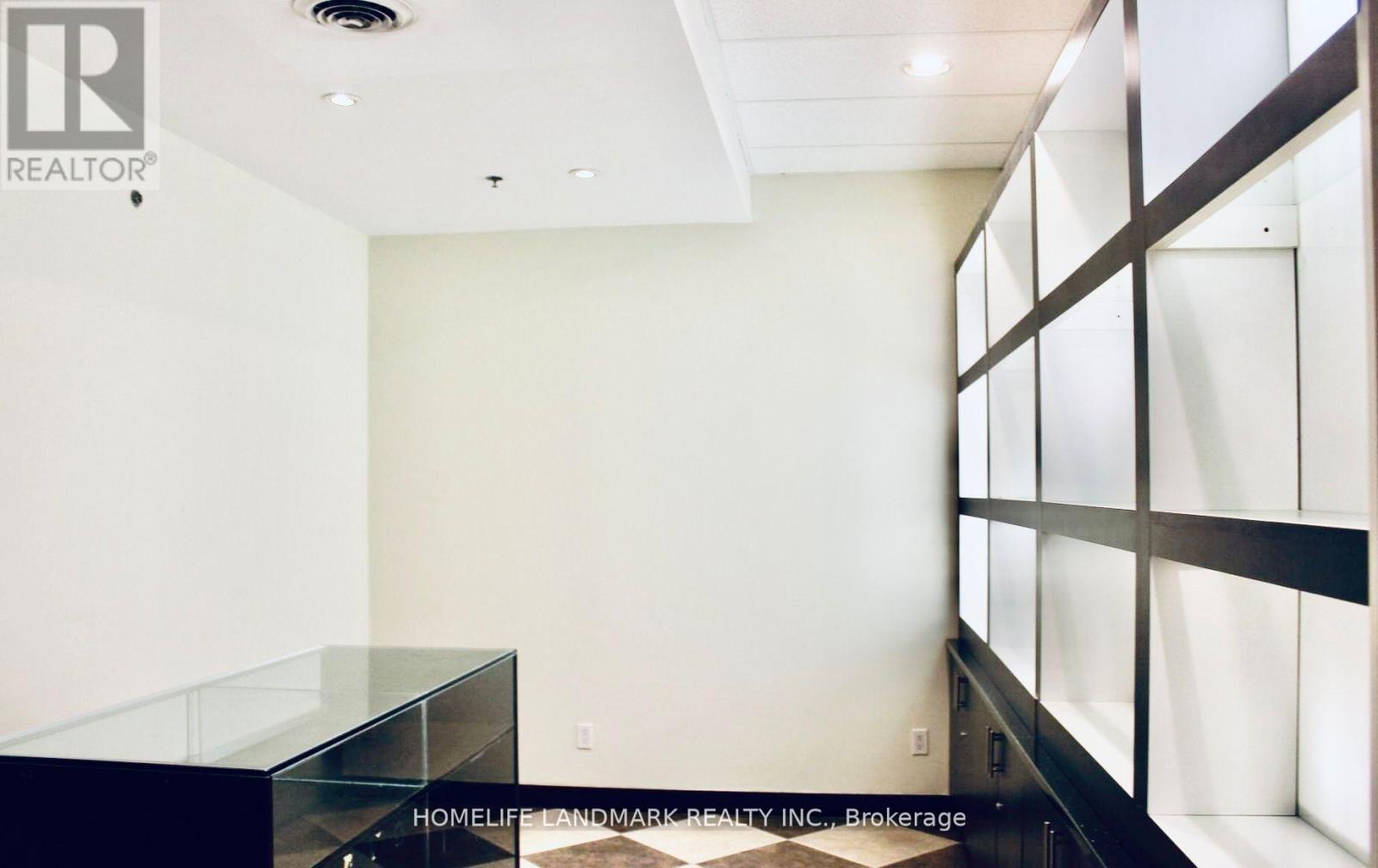 14 - 9425 Leslie Street, Richmond Hill, ON