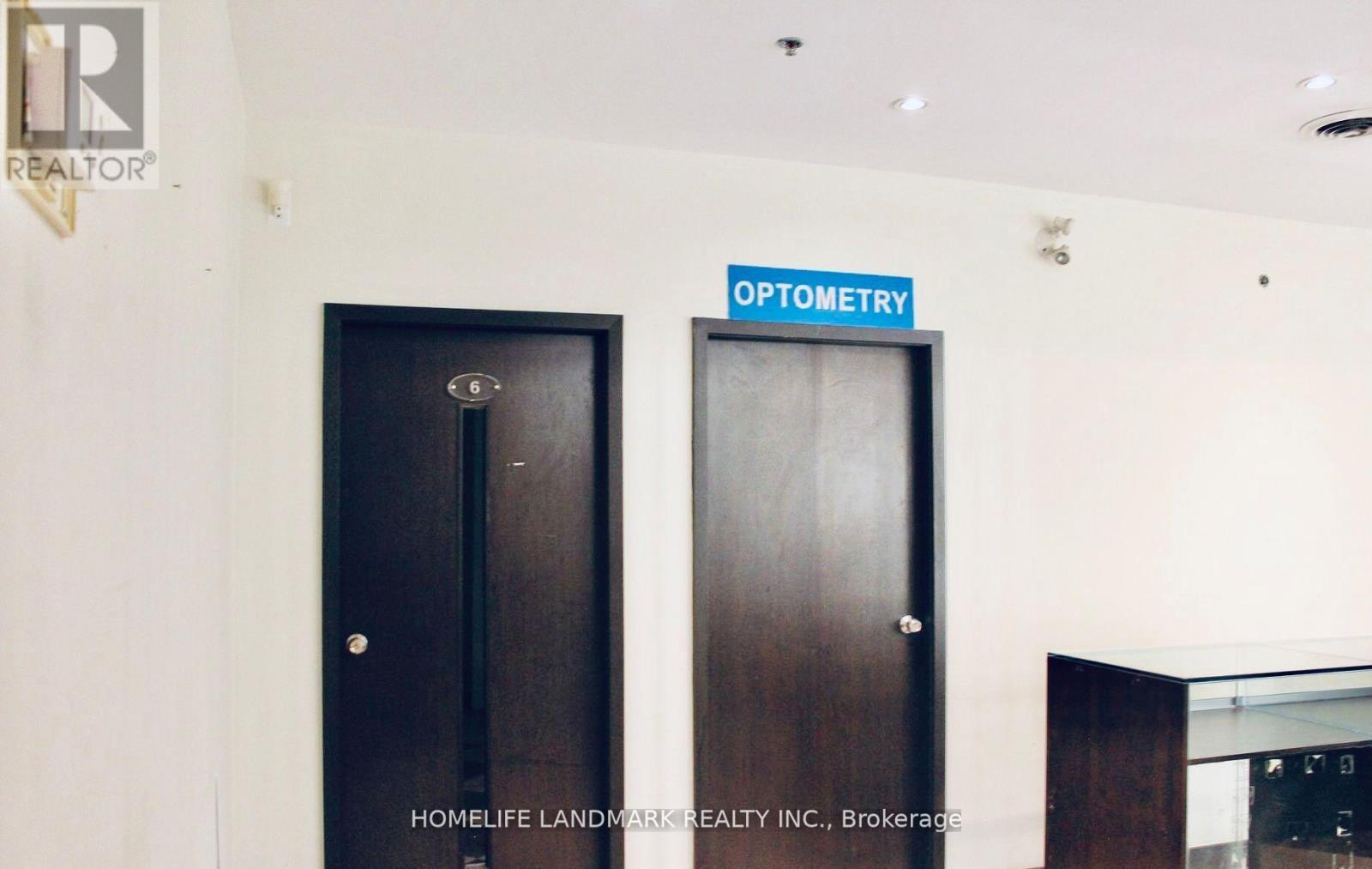 14 - 9425 Leslie Street, Richmond Hill, ON