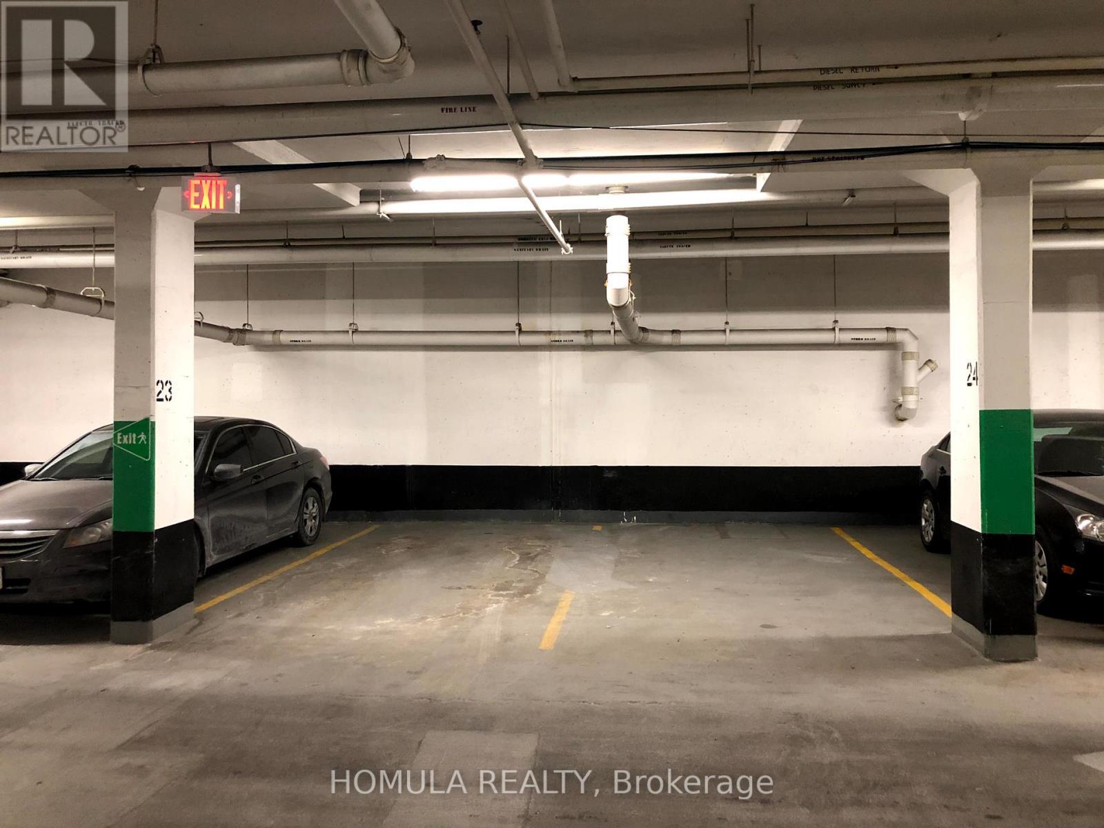 415 - 3650 Kingston Road, Toronto, ON - Indoor Photo Showing Garage