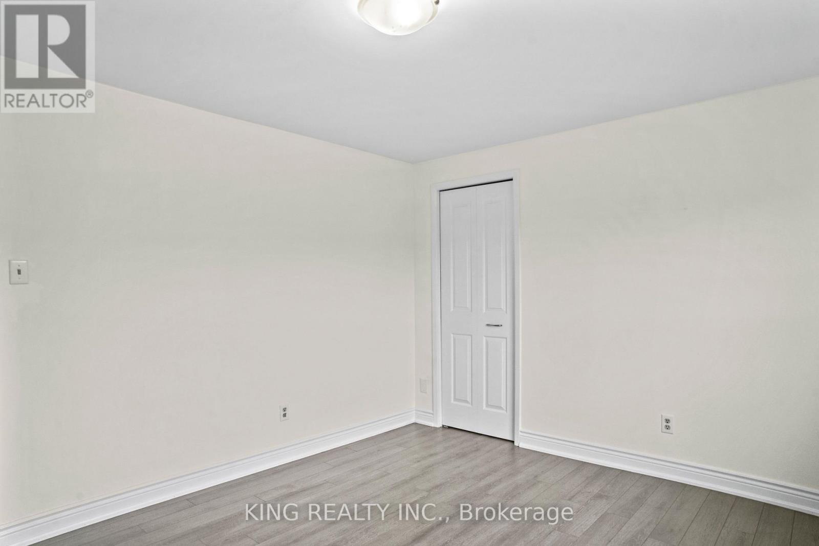 16 Wimbledon Court, Brampton, ON - Indoor Photo Showing Other Room
