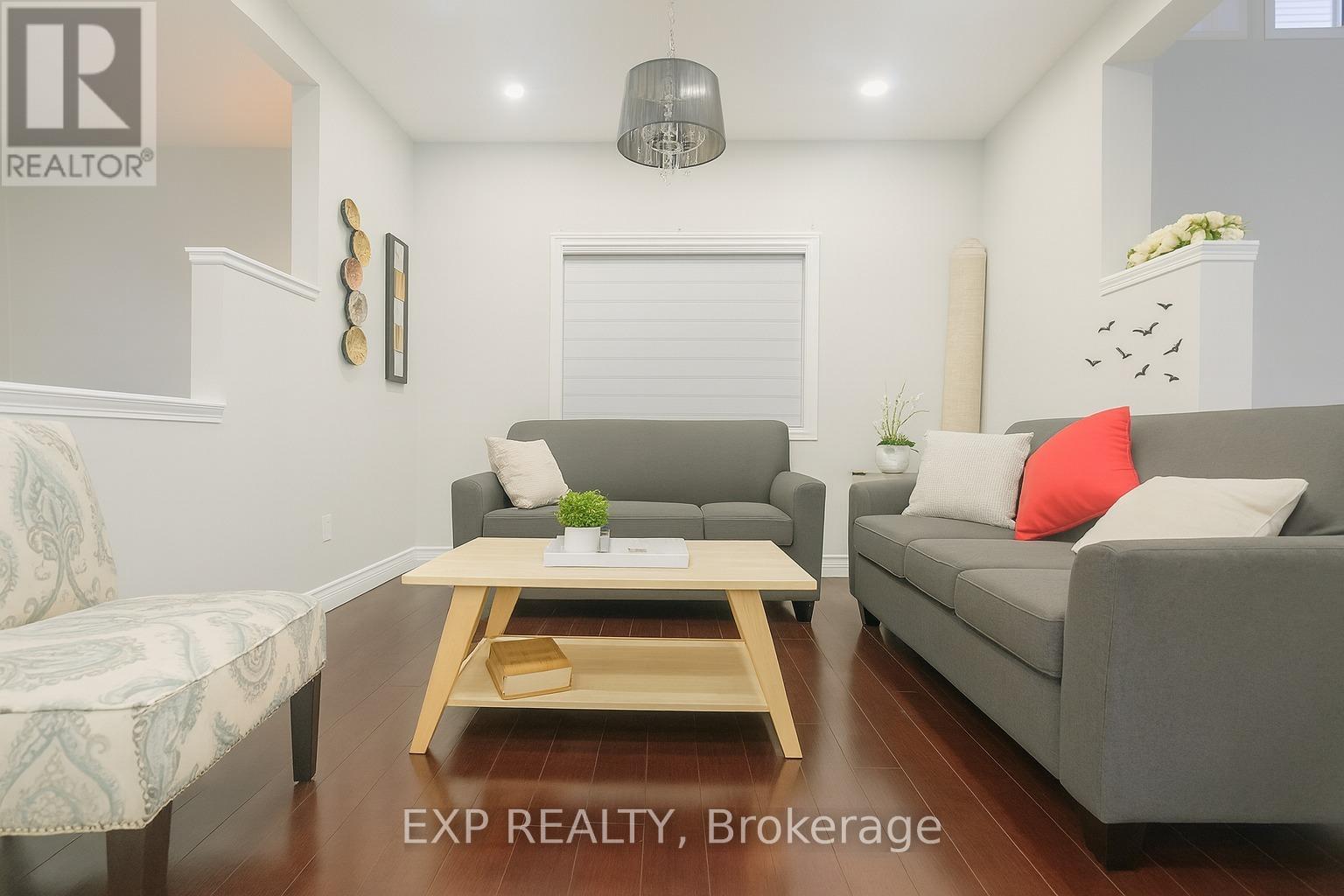 Upper - 235 Pineland Court, Waterloo, ON - Indoor Photo Showing Other Room