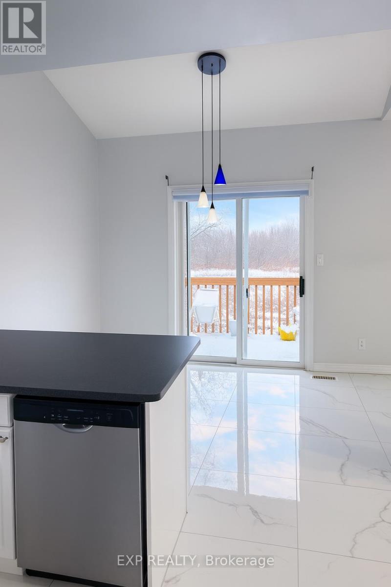 Upper - 235 Pineland Court, Waterloo, ON - Indoor Photo Showing Other Room