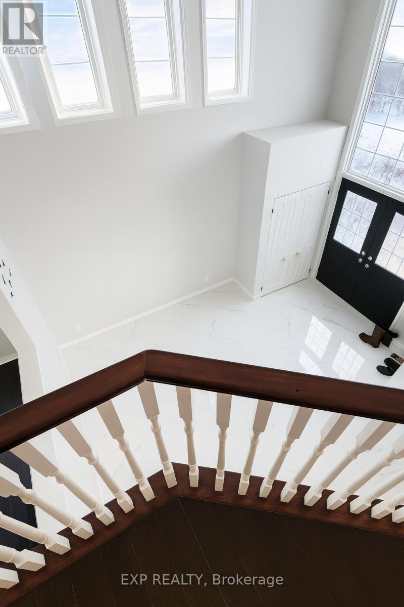 Upper - 235 Pineland Court, Waterloo, ON - Indoor Photo Showing Other Room