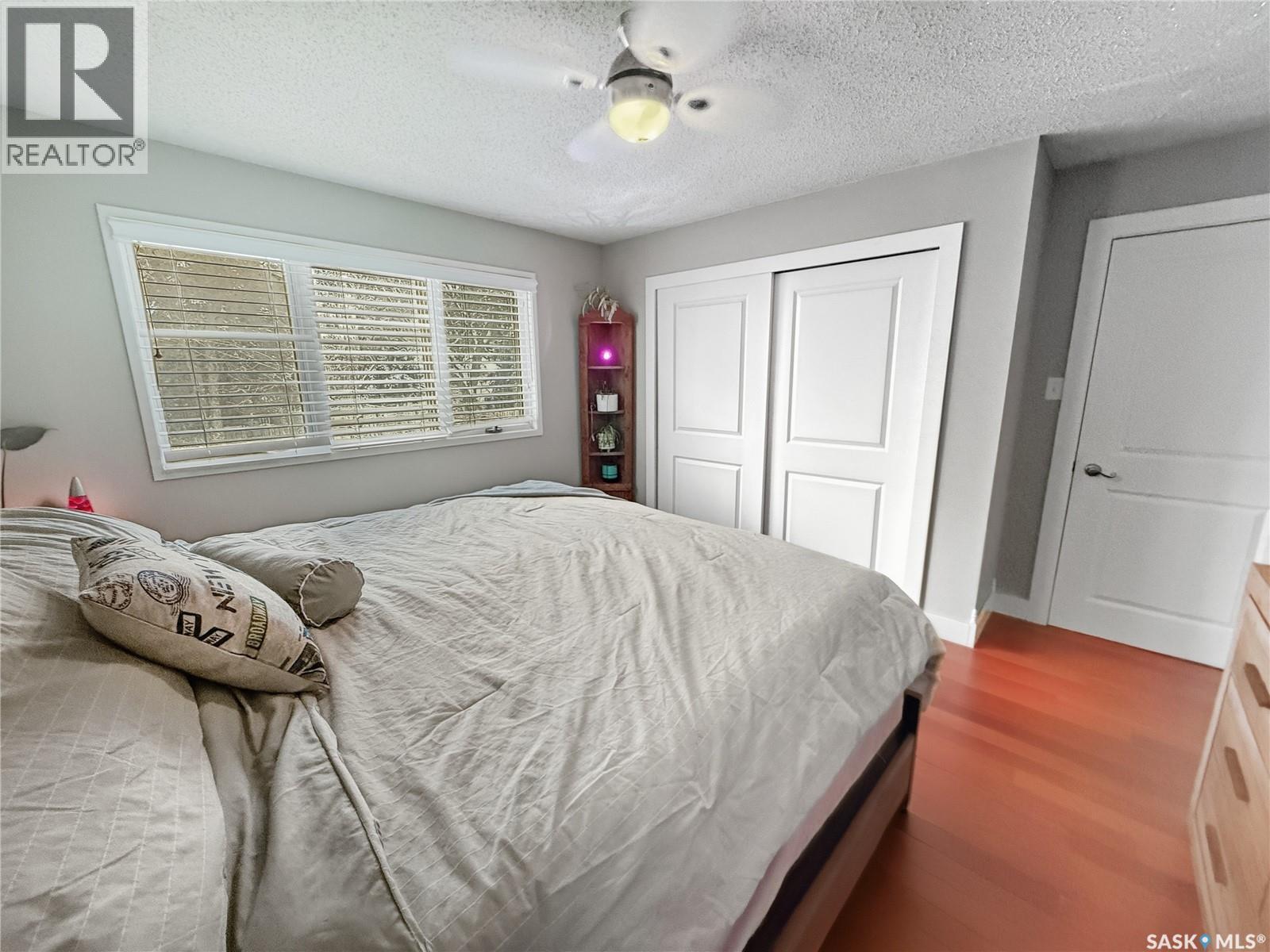 344 Battleford Trail, Swift Current, SK - Indoor Photo Showing Bedroom