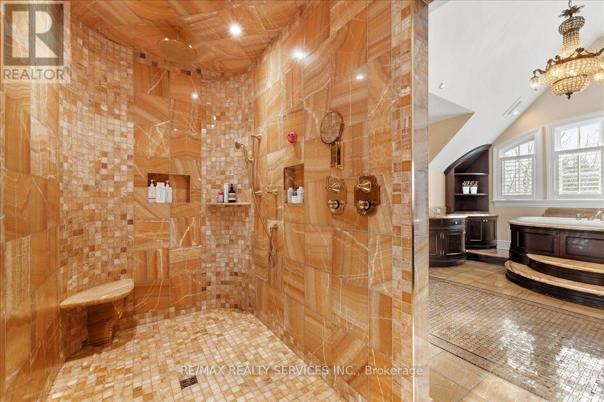 Oynx clad double shower. - 574 Conservation Drive, Brampton, ON - Indoor Photo Showing Bathroom