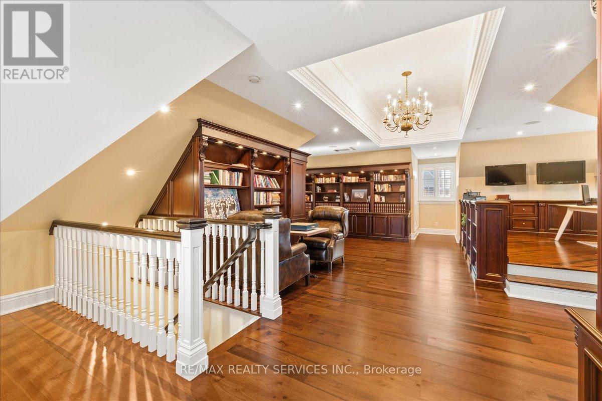 Separate entrance from garage. - 574 Conservation Drive, Brampton, ON - Indoor Photo Showing Other Room