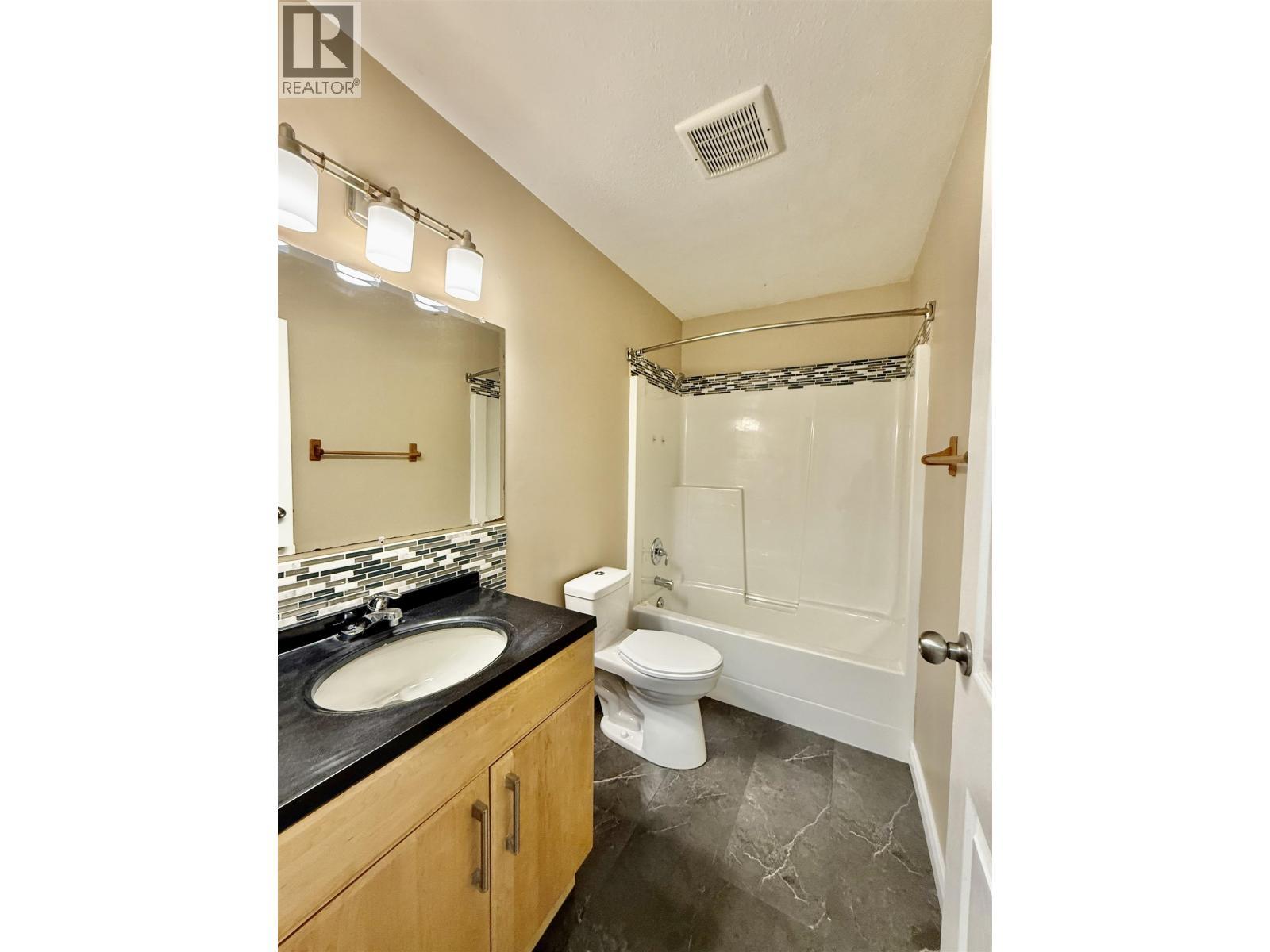 4787 Rodney Road, Smithers, BC - Indoor Photo Showing Bathroom