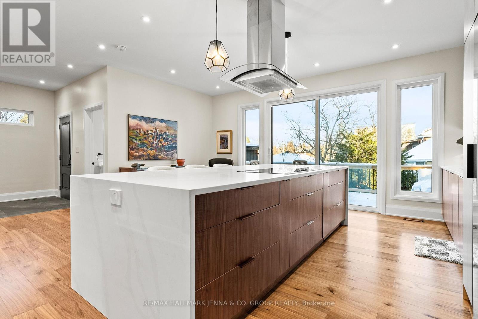 309 Fairmont Avenue, Ottawa, ON - Indoor Photo Showing Kitchen