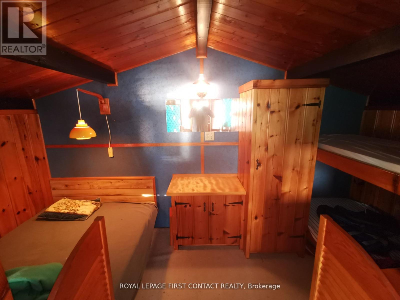 111 Healey Lake Water, The Archipelago, ON - Indoor Photo Showing Other Room