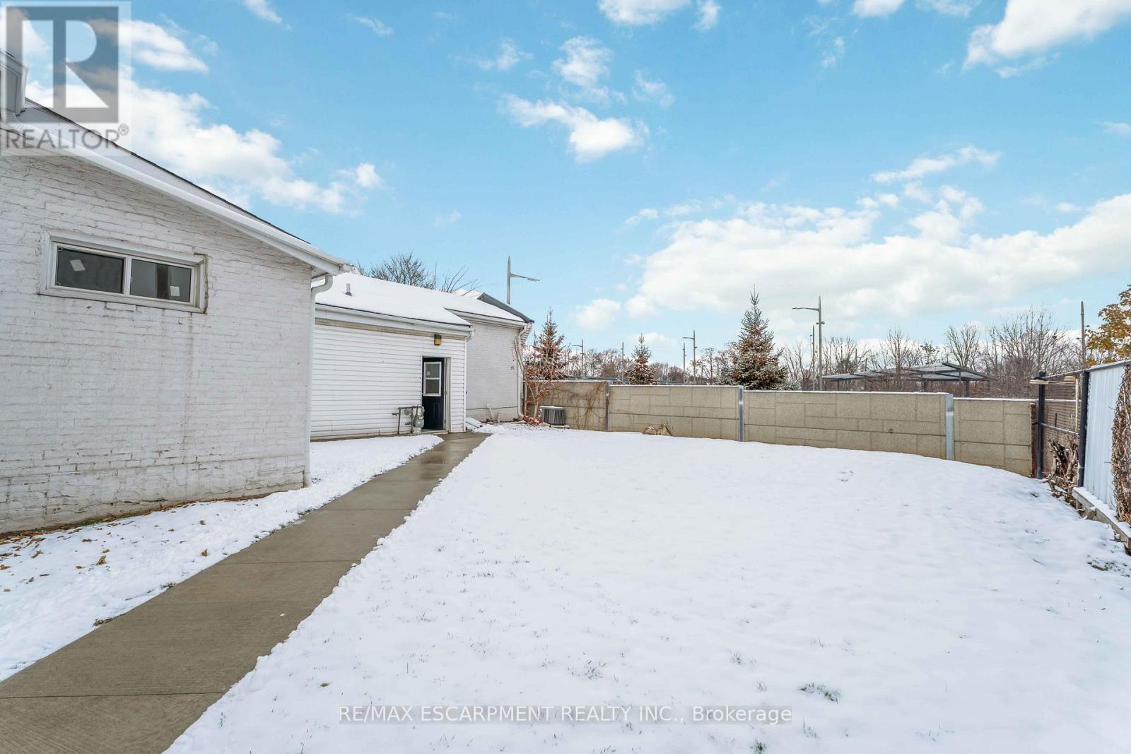 16 Murray Street W, Hamilton, ON - Outdoor