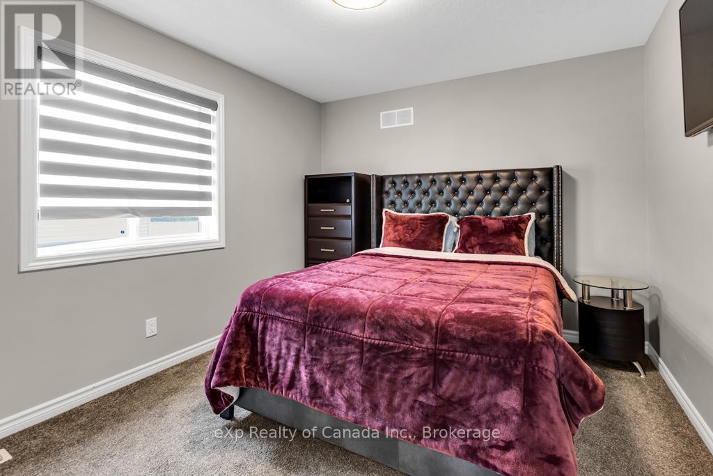341 Poldon Drive, Norwich (Norwich Town), ON - Indoor Photo Showing Bedroom