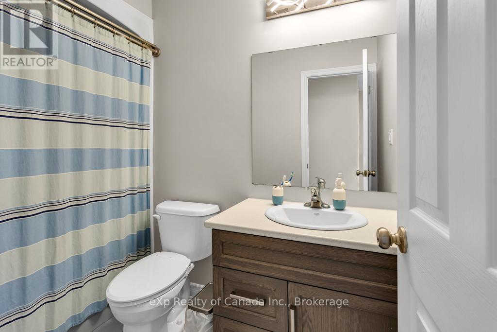 341 Poldon Drive, Norwich (Norwich Town), ON - Indoor Photo Showing Bathroom