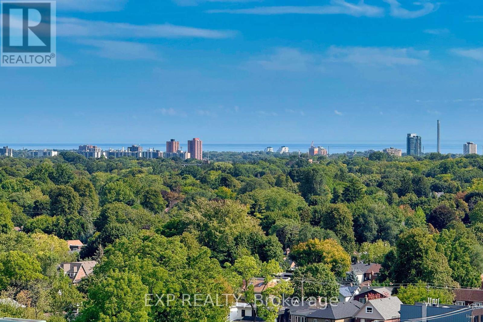 1510 - 212 Eglinton Avenue, Toronto, ON - Outdoor With View
