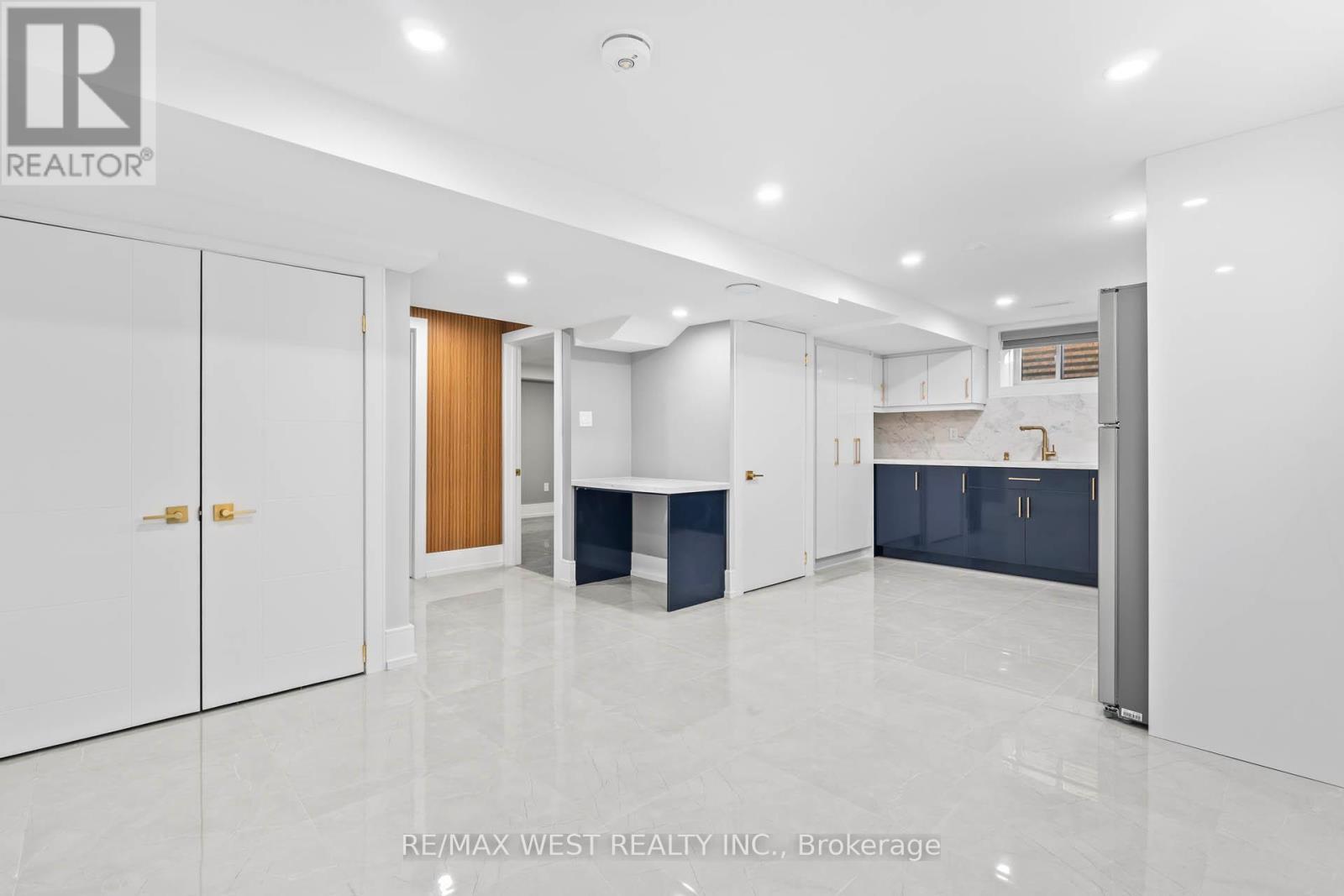 A - 38 Larchmere Avenue, Toronto, ON - Indoor Photo Showing Other Room