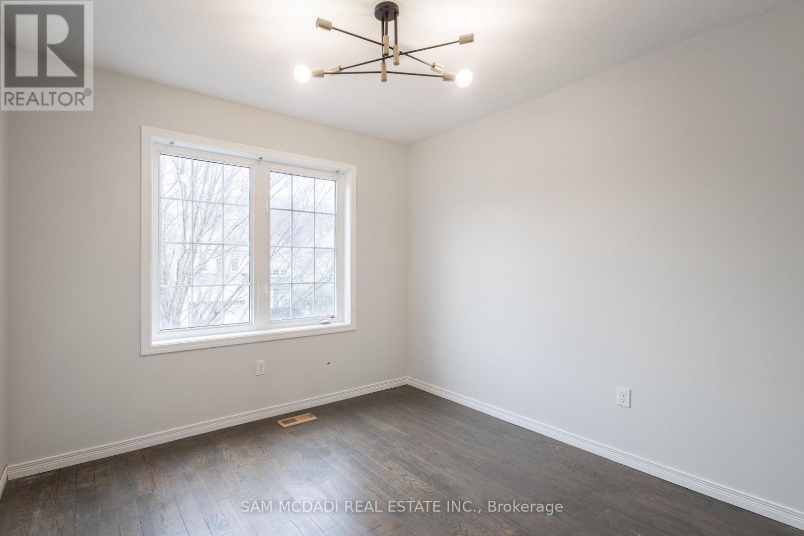 22 Lambert Crescent, Brantford, ON - Indoor Photo Showing Other Room