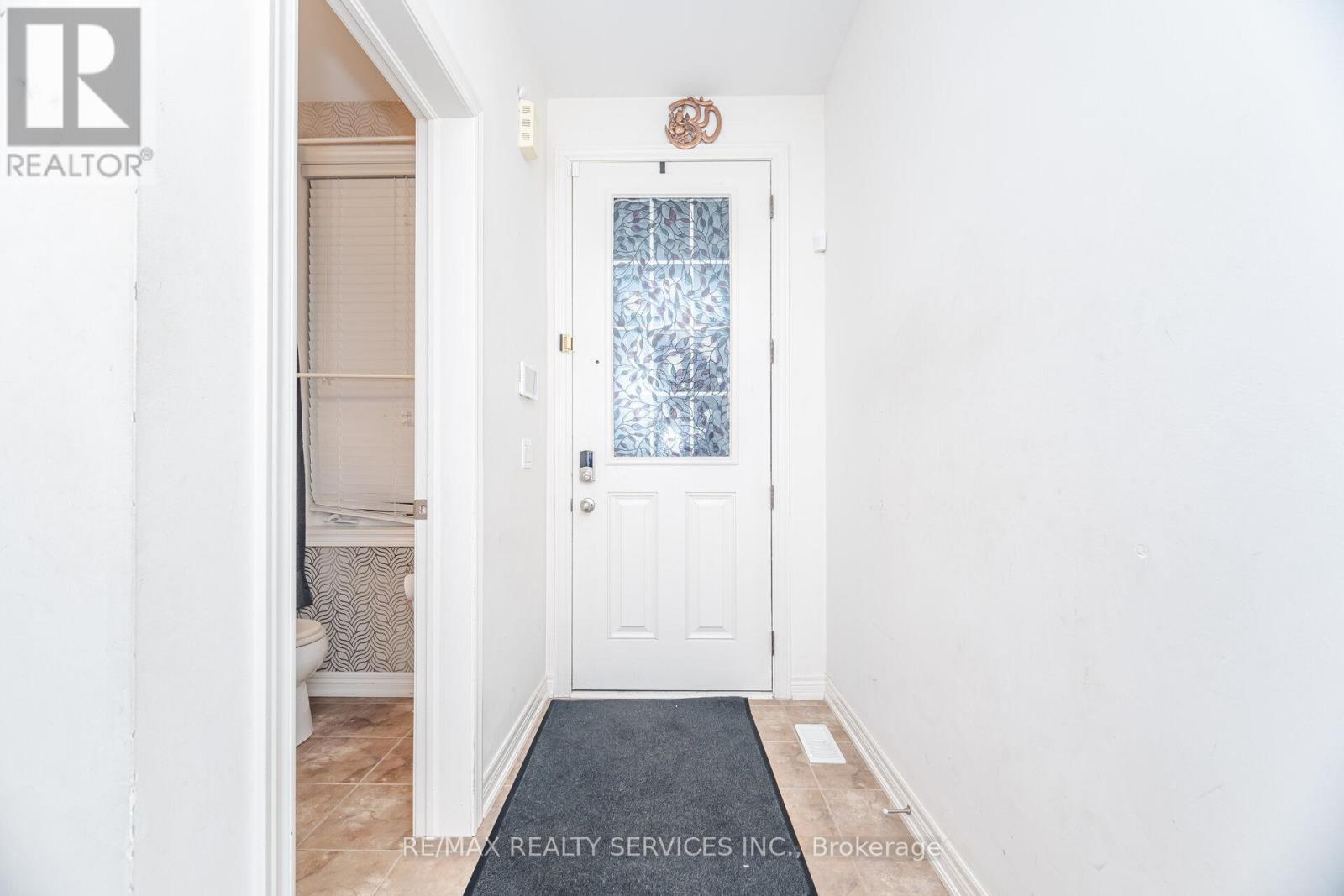 7 Dufay Road, Brampton, ON - Indoor Photo Showing Other Room