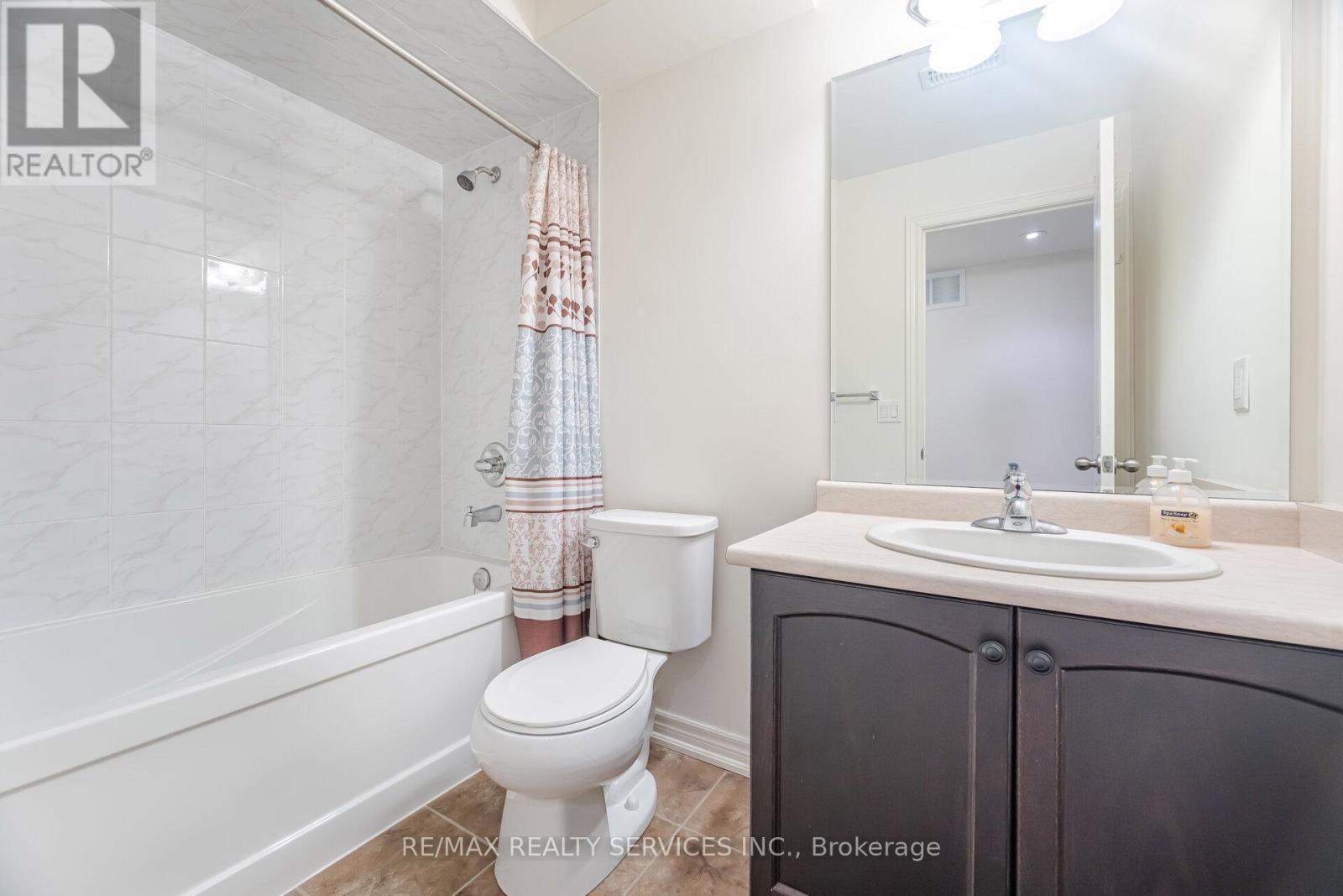 7 Dufay Road, Brampton, ON - Indoor Photo Showing Bathroom
