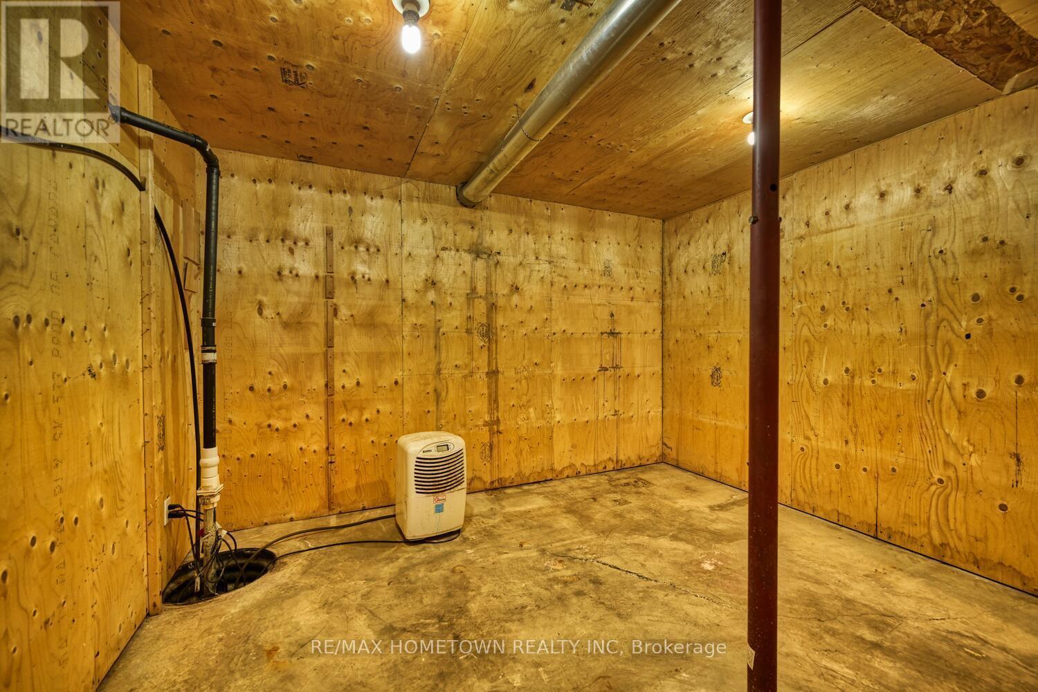 3583 Carman Road, South Dundas, ON - Indoor Photo Showing Other Room