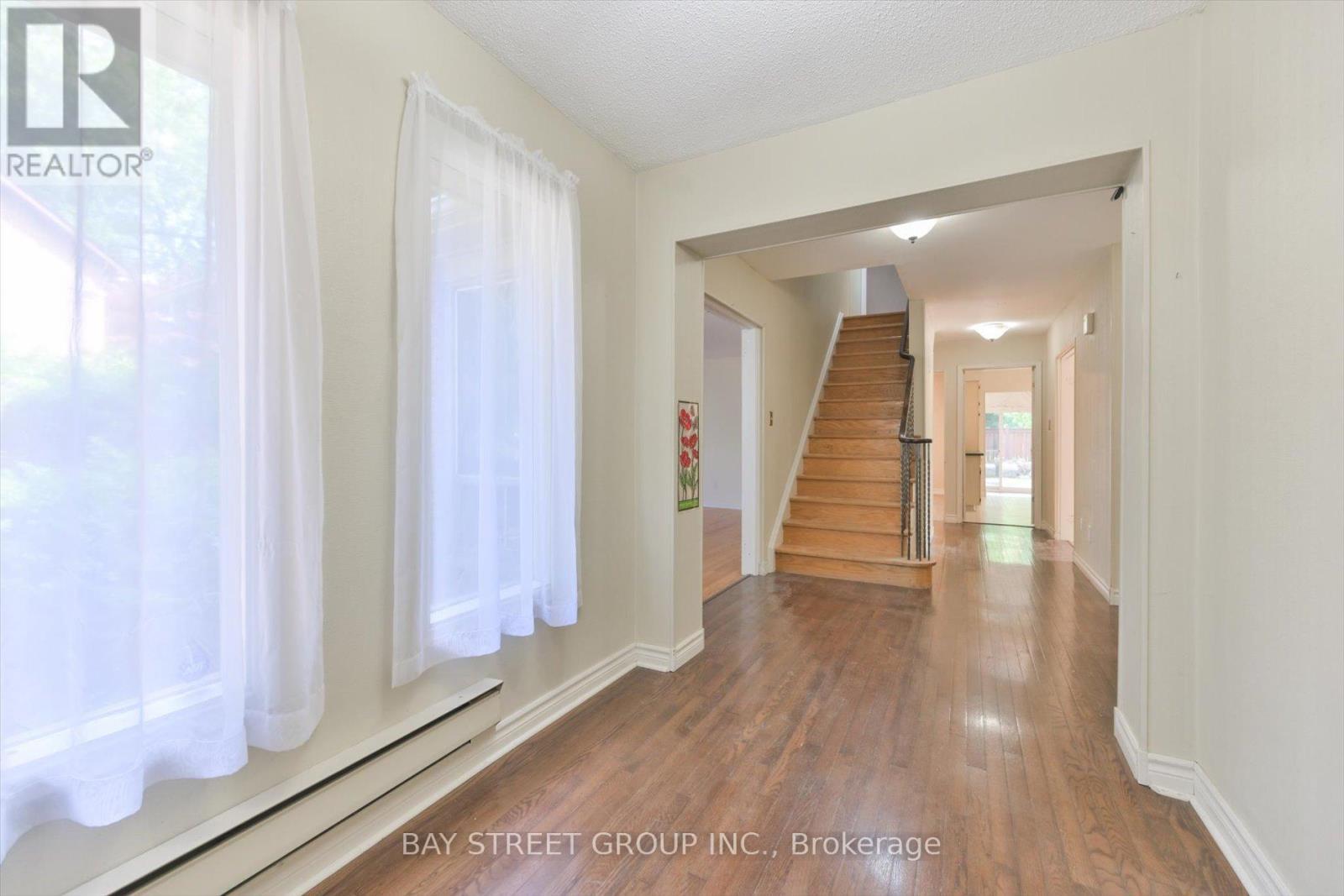 33 Kilchurn Castle Drive, Toronto, ON - Indoor Photo Showing Other Room