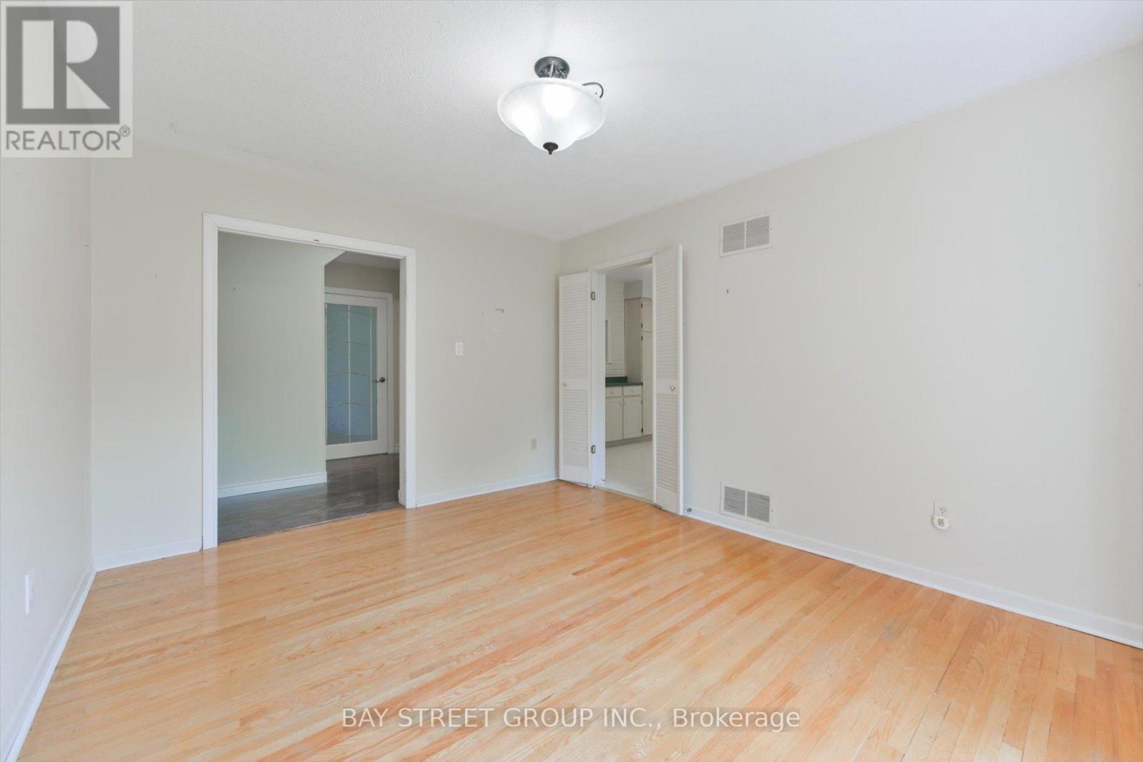 33 Kilchurn Castle Drive, Toronto, ON - Indoor Photo Showing Other Room