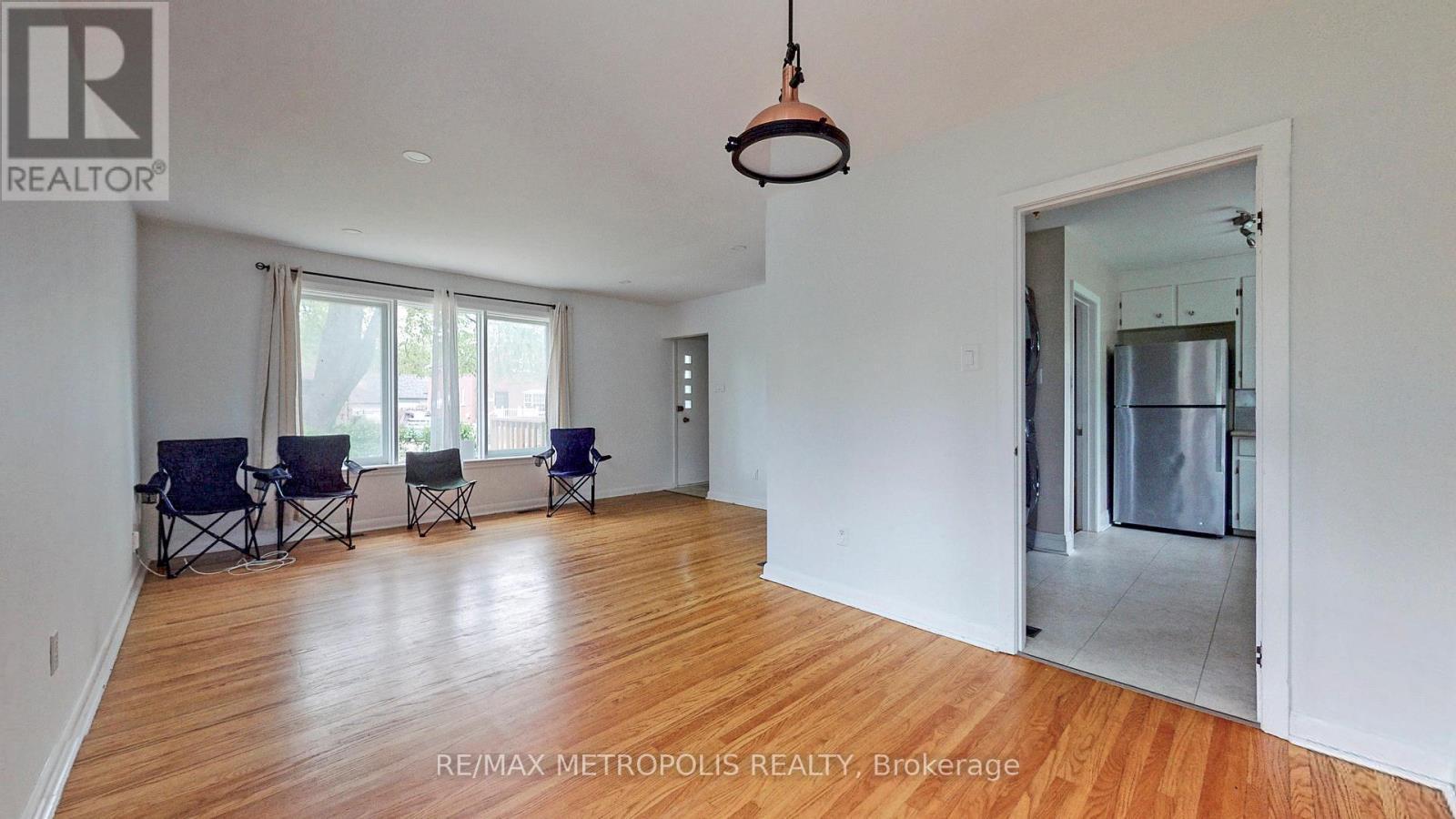 Main - 1020 Brewer Street, Peterborough Central, ON - Indoor