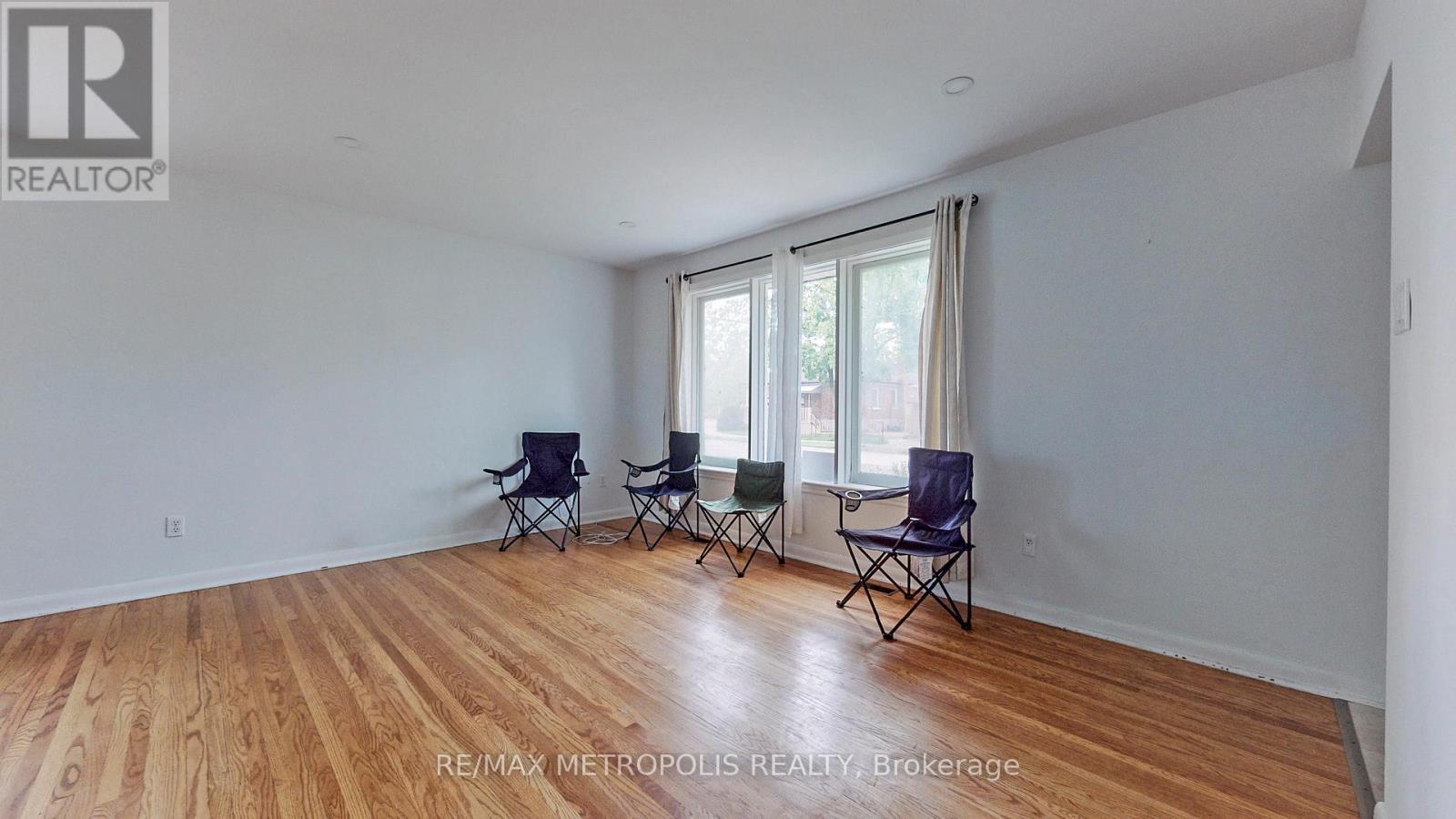 Main - 1020 Brewer Street, Peterborough Central, ON - Indoor Photo Showing Other Room