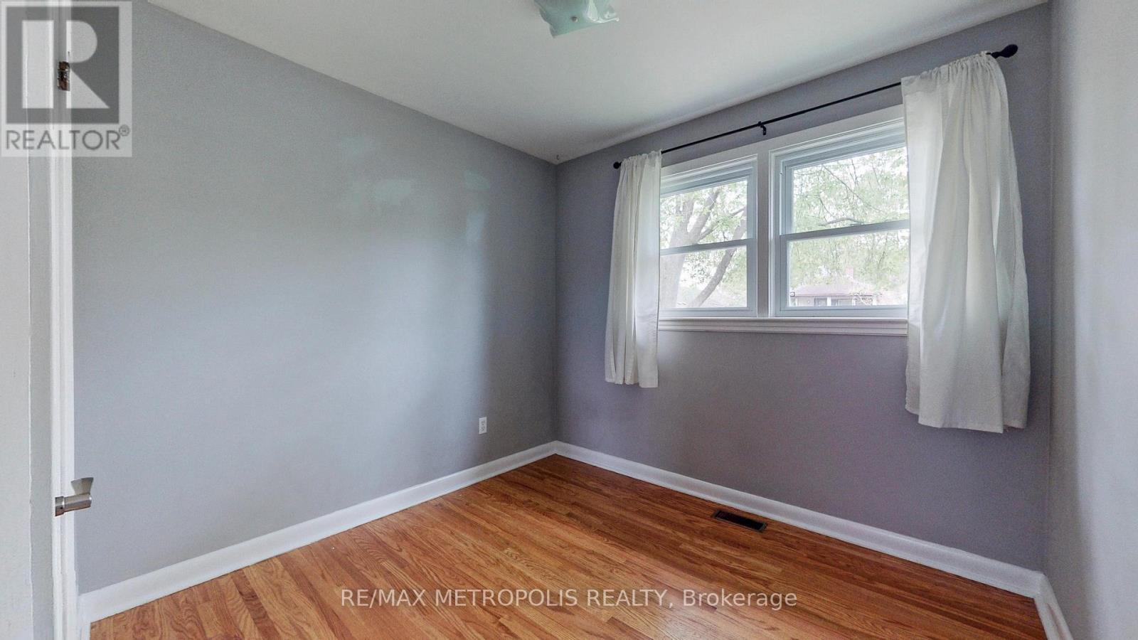 Main - 1020 Brewer Street, Peterborough Central, ON - Indoor Photo Showing Other Room