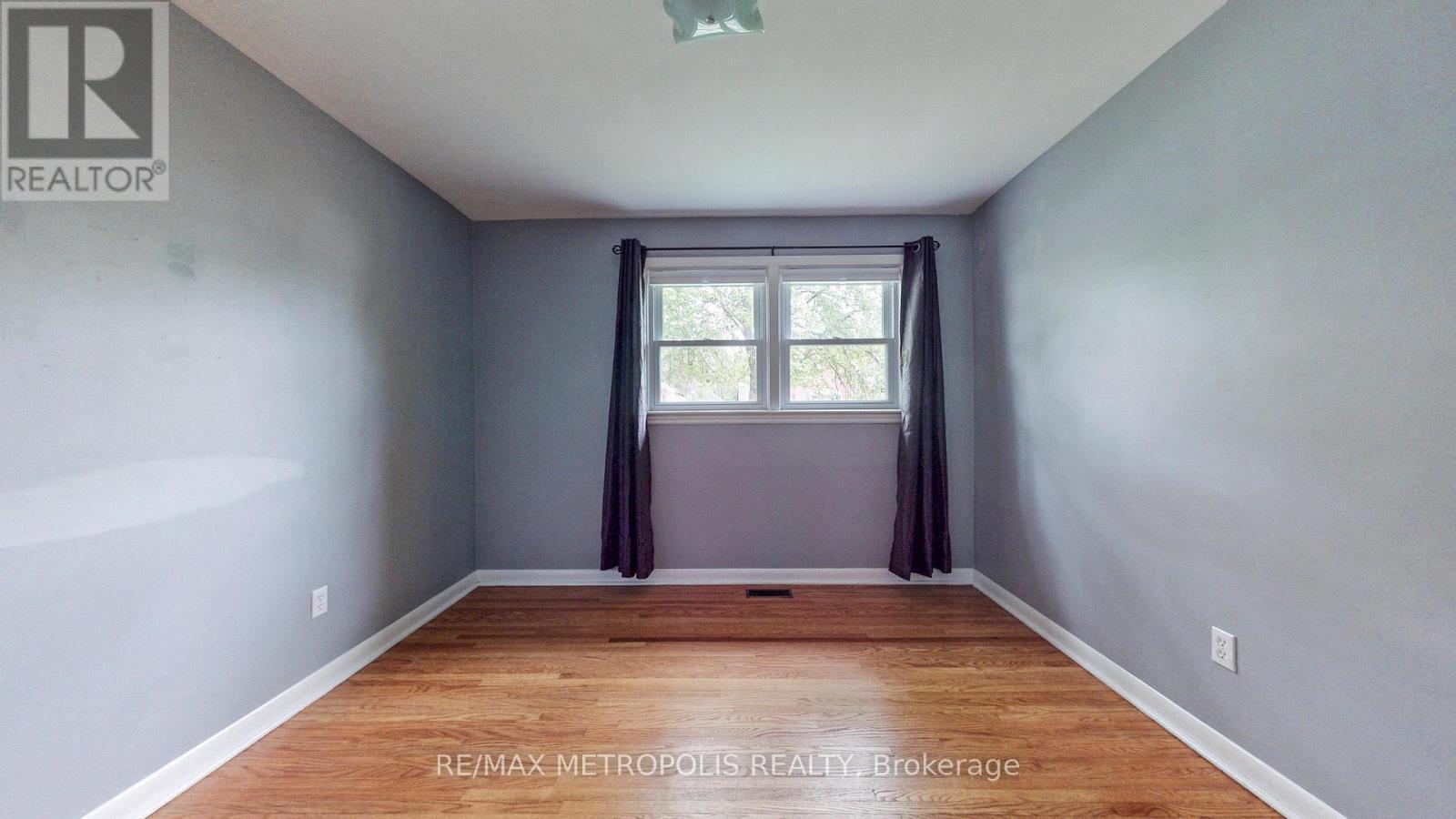 Main - 1020 Brewer Street, Peterborough Central, ON - Indoor Photo Showing Other Room