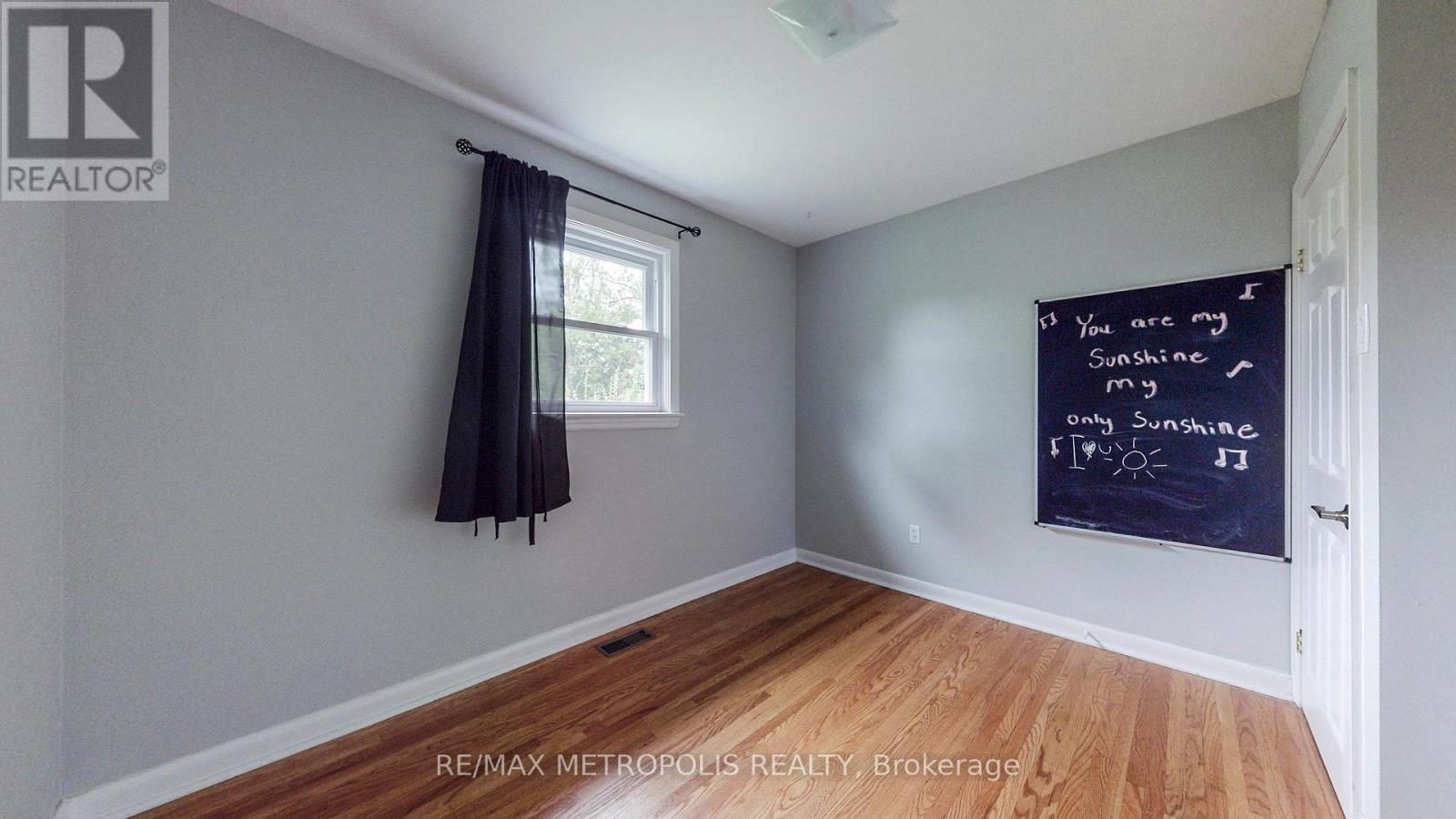 Main - 1020 Brewer Street, Peterborough Central, ON - Indoor Photo Showing Other Room