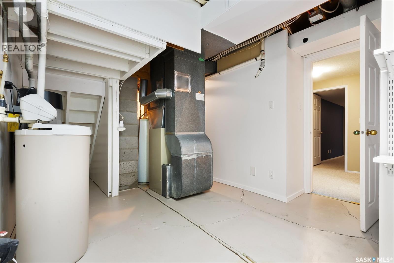 129 N Mccarthy Boulevard, Regina, SK - Indoor