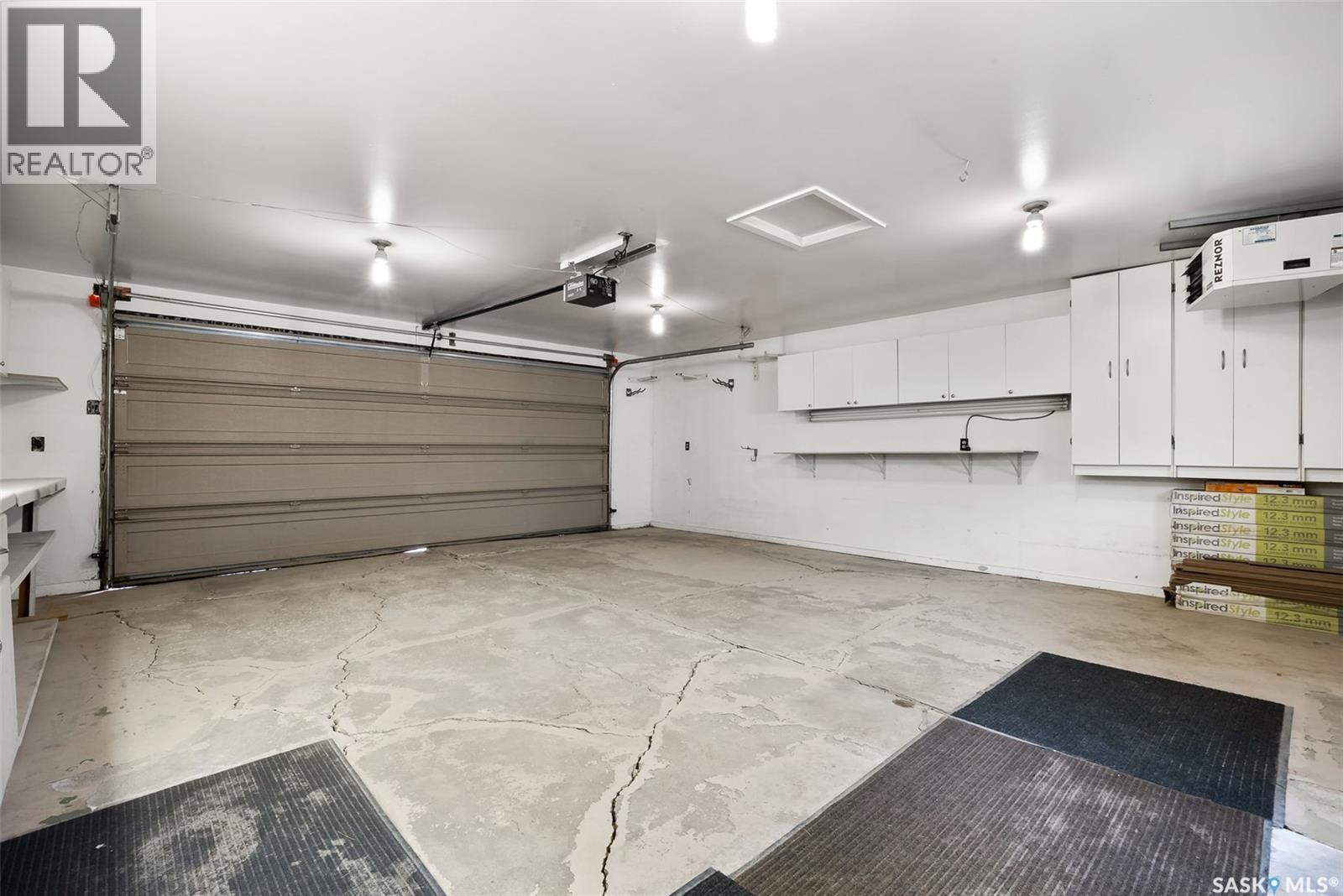 129 N Mccarthy Boulevard, Regina, SK - Indoor Photo Showing Garage