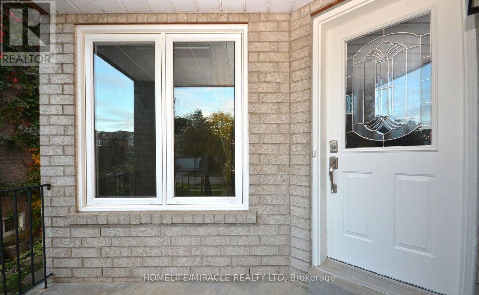 833 Mays Crescent, Mississauga, ON - Outdoor With Exterior