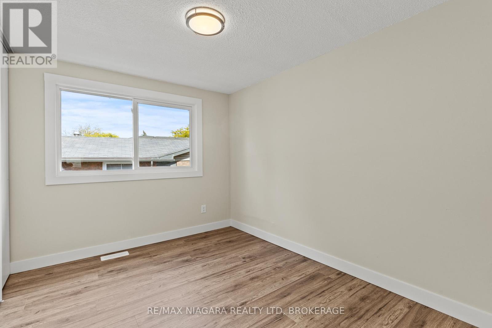 35 Lafayette Drive, St. Catharines (Lakeport), ON - Indoor Photo Showing Other Room