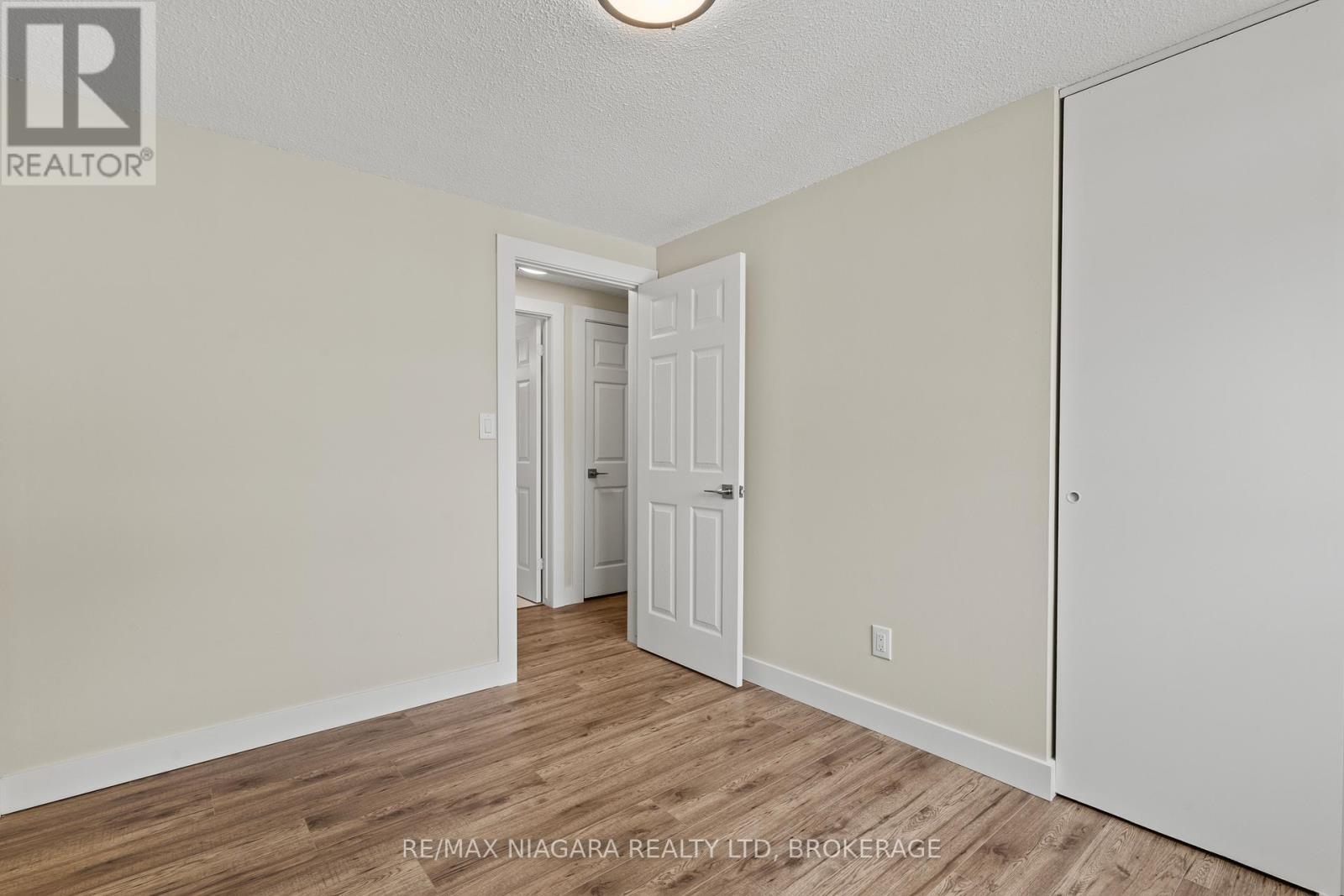 35 Lafayette Drive, St. Catharines (Lakeport), ON - Indoor Photo Showing Other Room