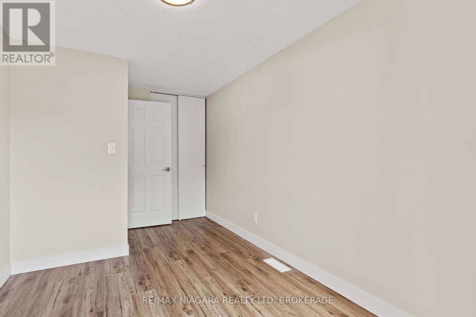 35 Lafayette Drive, St. Catharines (Lakeport), ON - Indoor Photo Showing Other Room