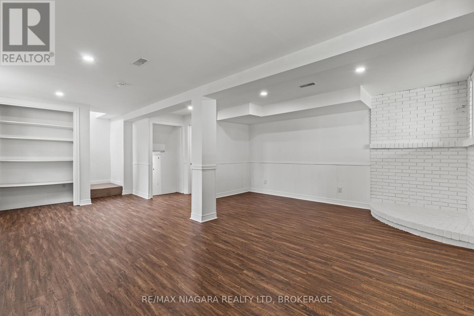 35 Lafayette Drive, St. Catharines (Lakeport), ON - Indoor