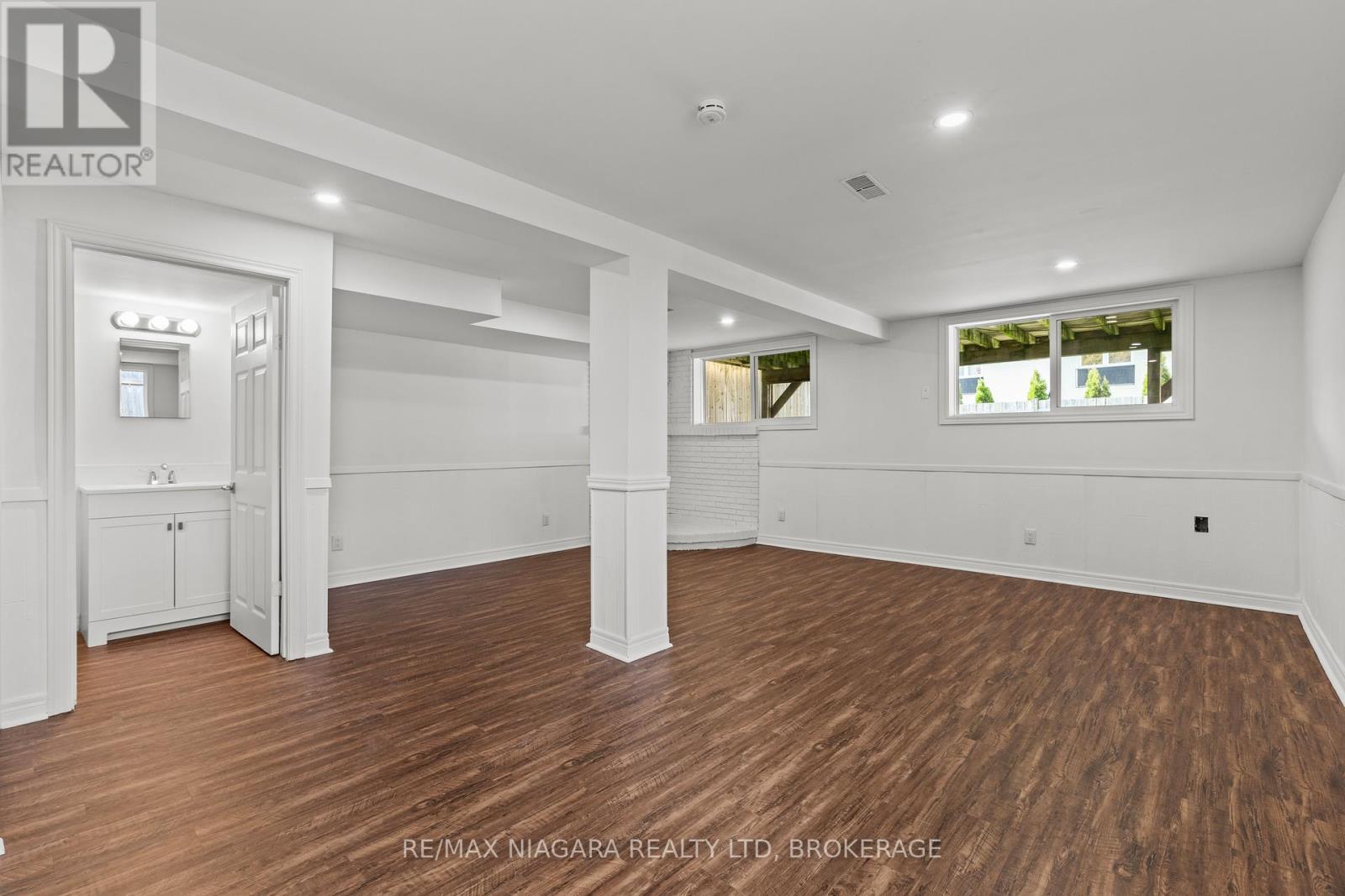 35 Lafayette Drive, St. Catharines (Lakeport), ON - Indoor Photo Showing Other Room