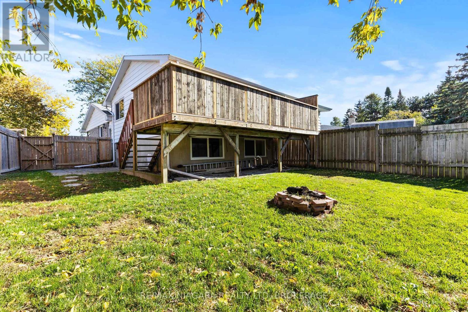 35 Lafayette Drive, St. Catharines (Lakeport), ON - Outdoor