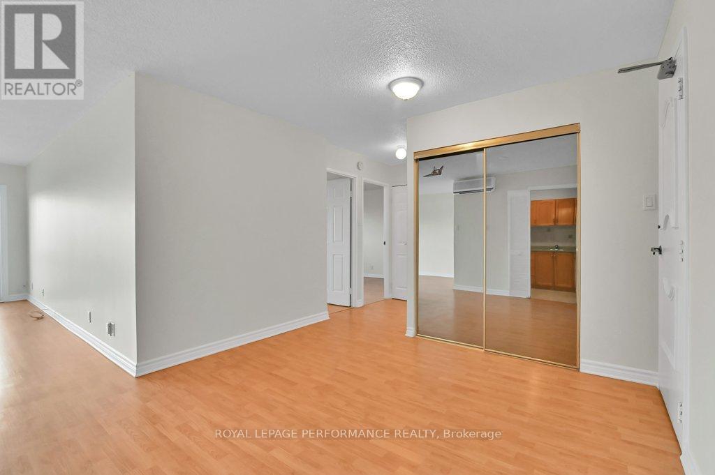 1010 - 158 A Mcarthur Avenue, Ottawa, ON - Indoor Photo Showing Other Room