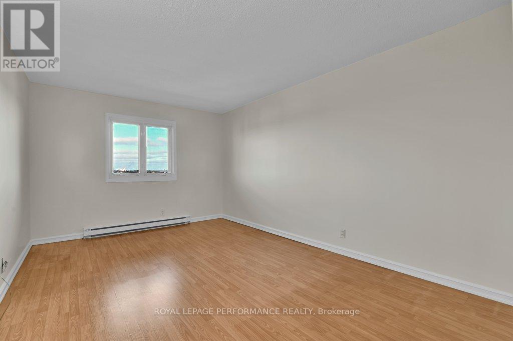 1010 - 158 A Mcarthur Avenue, Ottawa, ON - Indoor Photo Showing Other Room