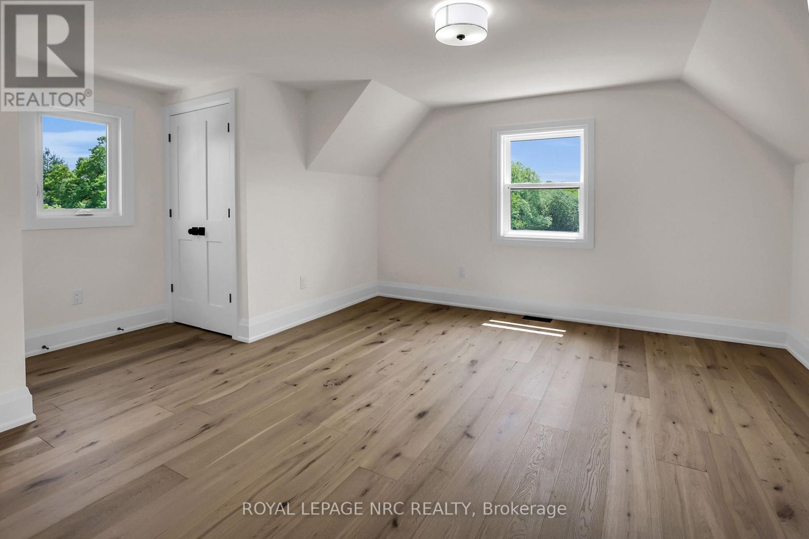 2021 Victoria Avenue, Pelham (North Pelham), ON